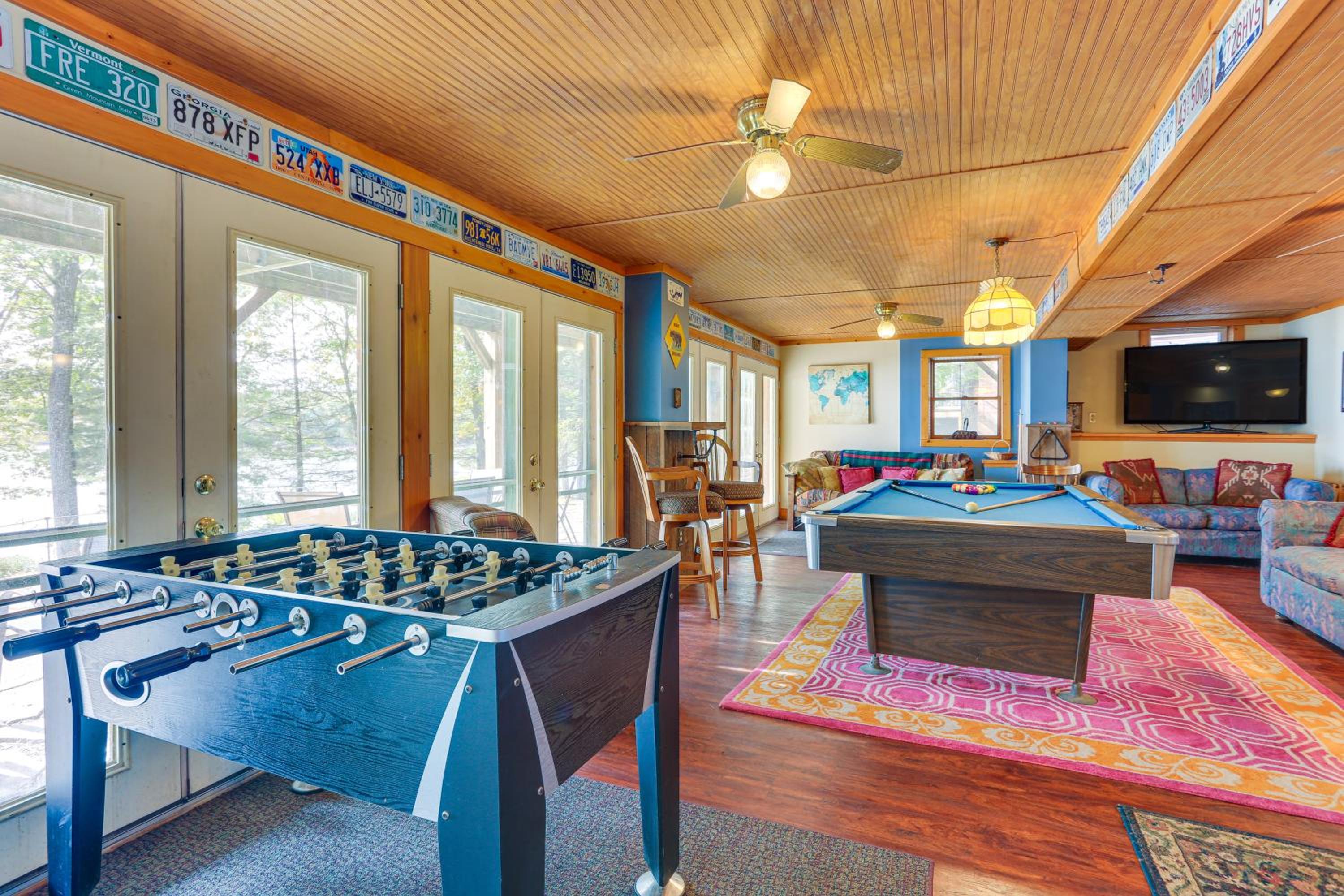 Huge Waterfront Home with Dock on Lake Wallenpaupack