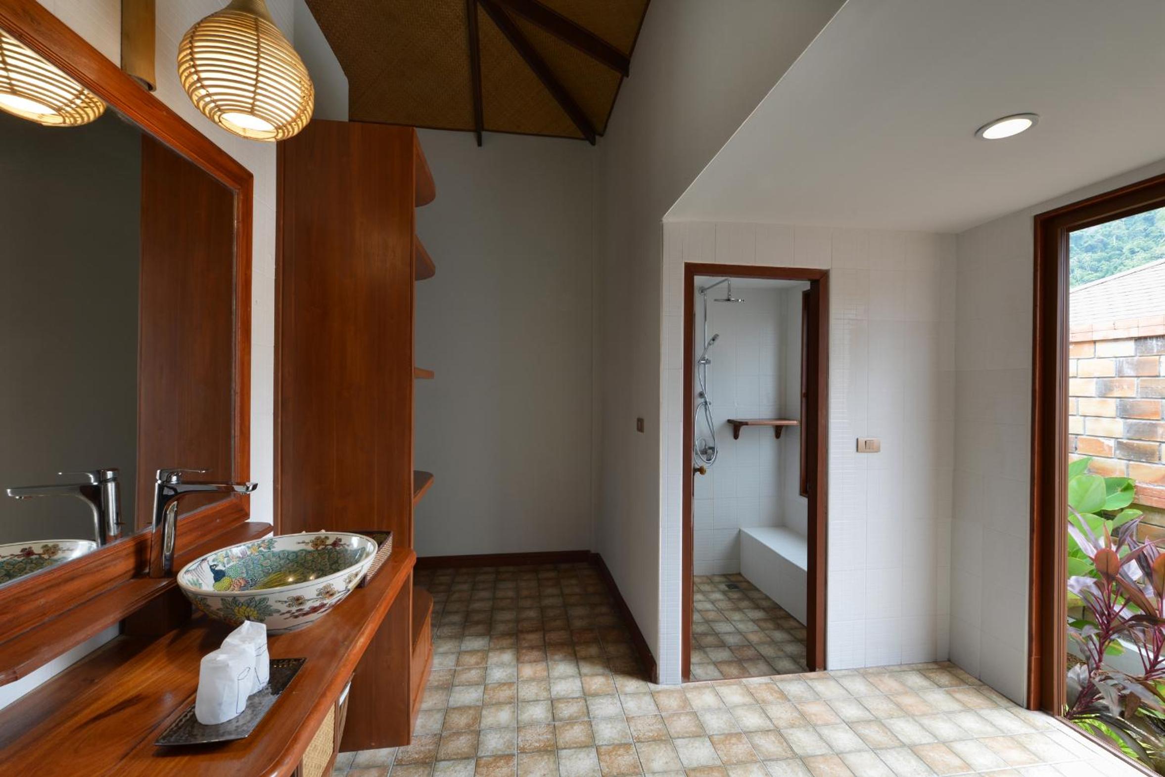 PingChan Koh Phangan Beachfront Resort
