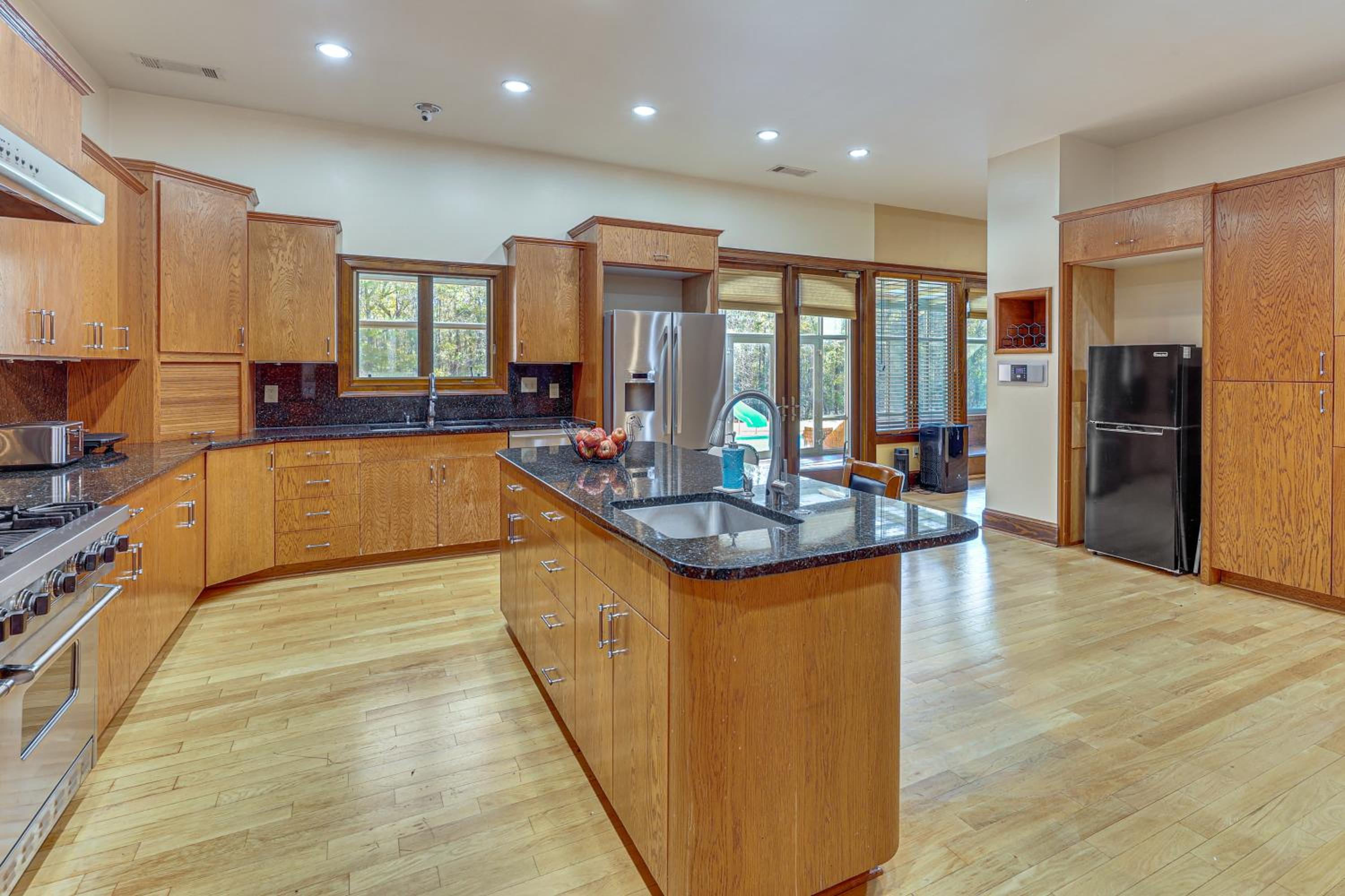 Scenic LaGrange Retreat! 3,600 Sq Ft, Pool Access