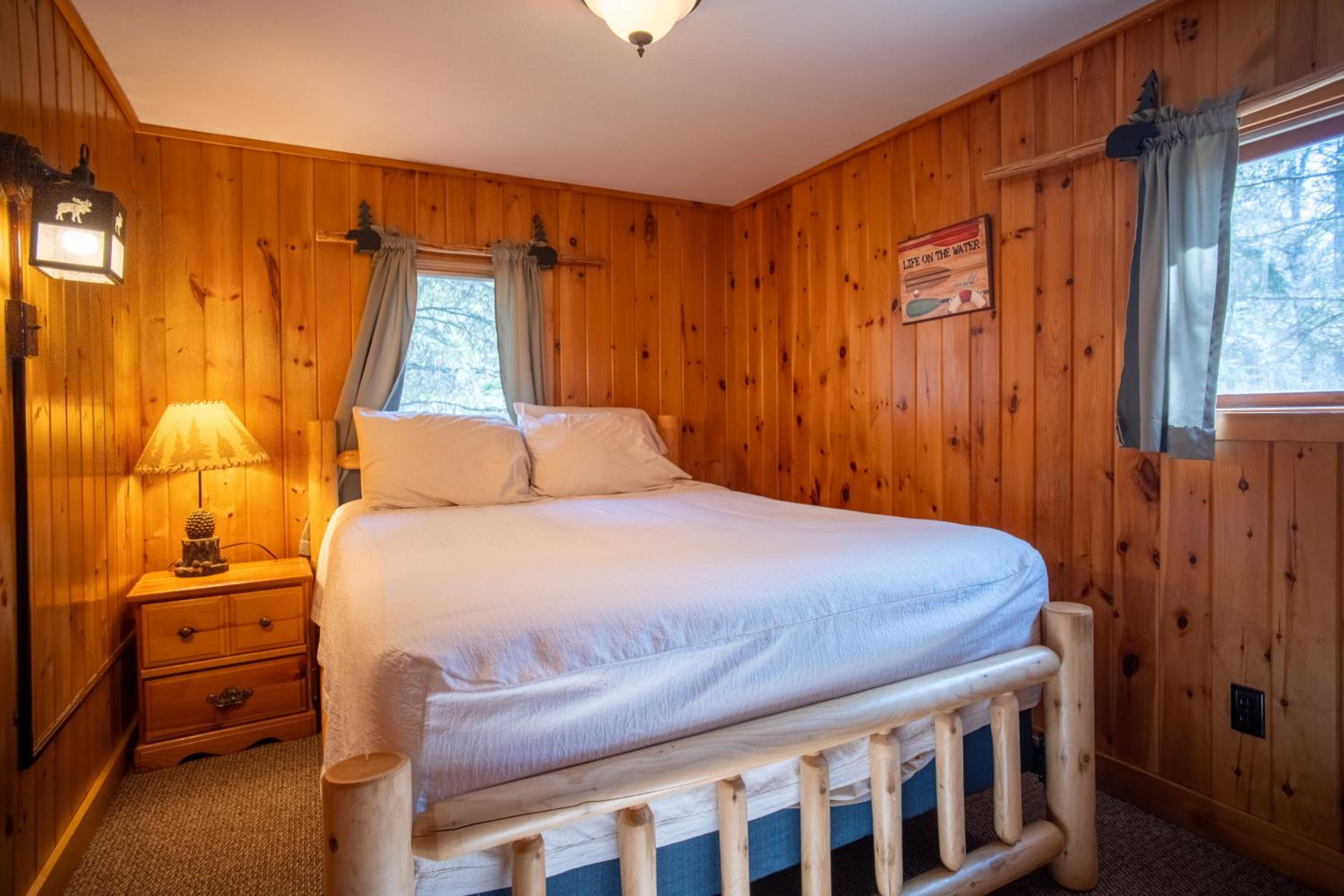 Timber Bay Lodge and Houseboats