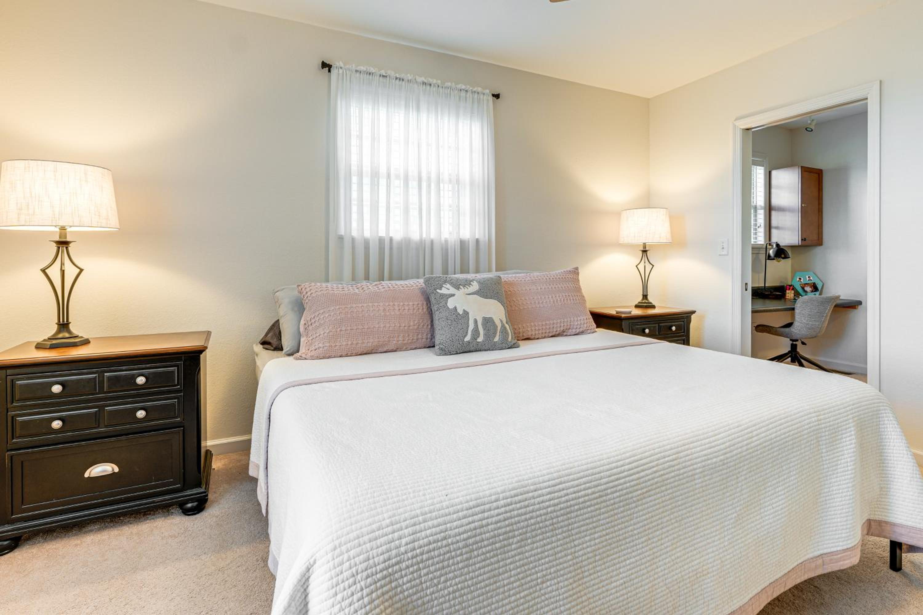 Couples Retreat in Murphy! Mountain-View Home