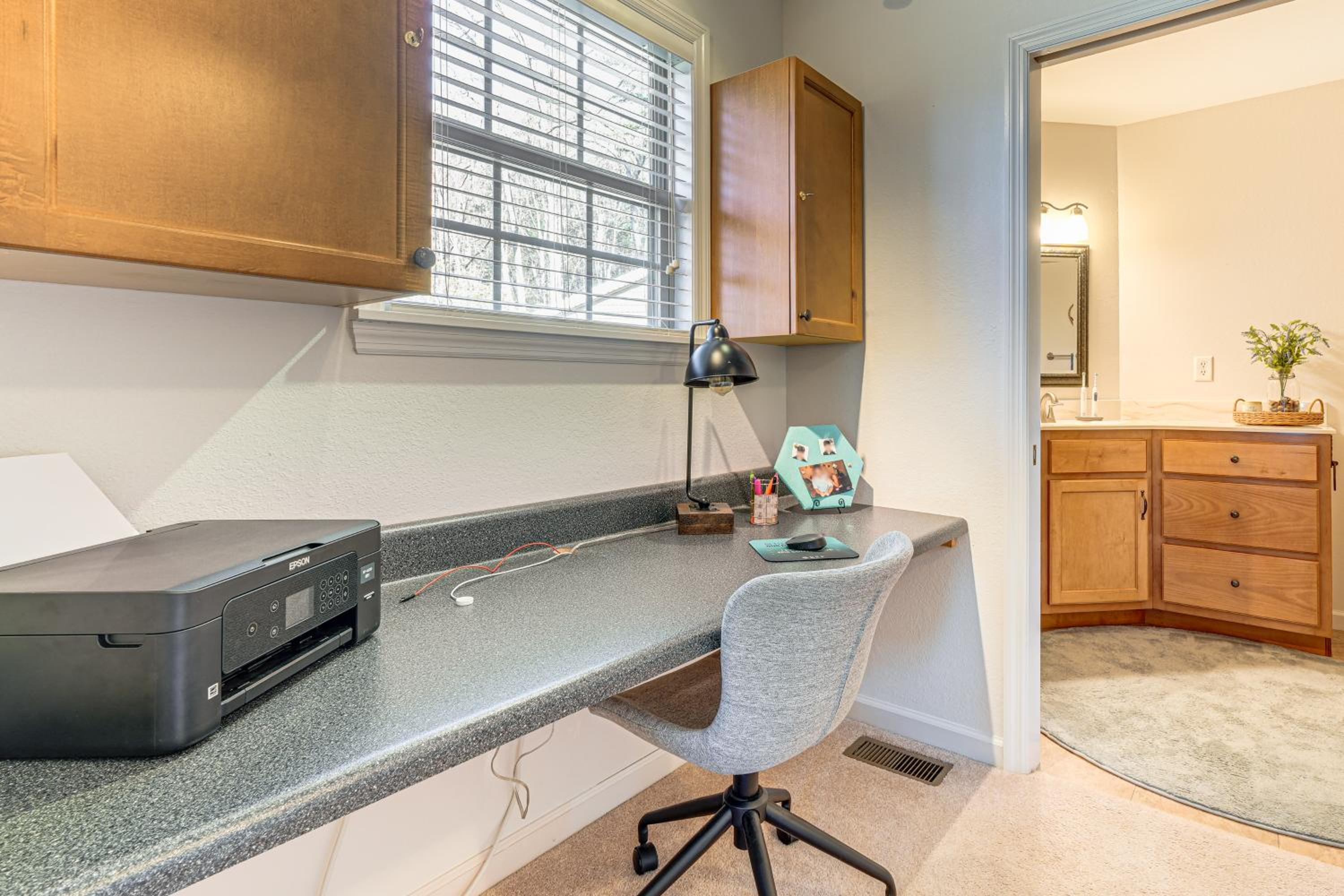 Couples Retreat in Murphy! Mountain-View Home
