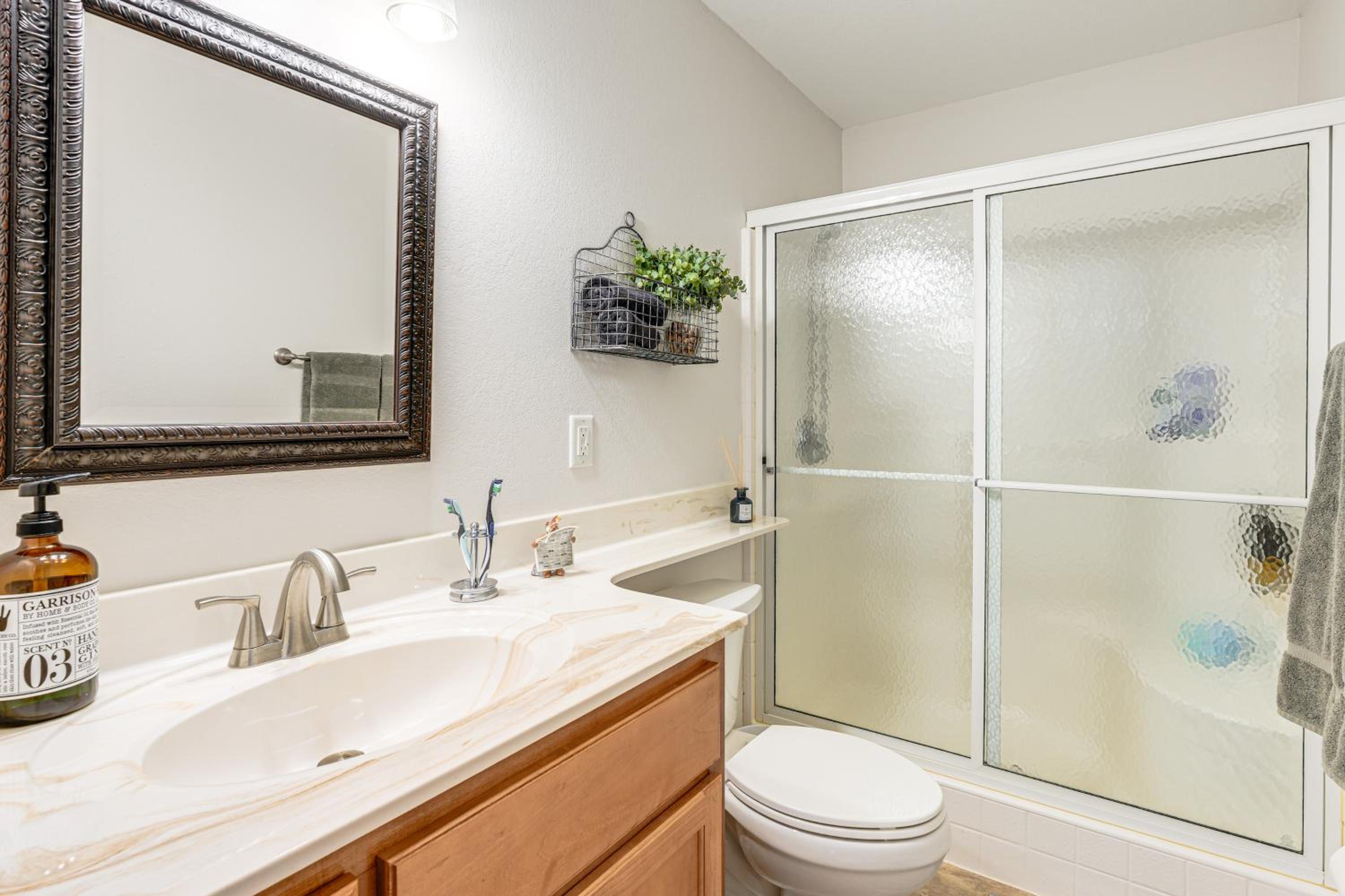 Couples Retreat in Murphy! Mountain-View Home