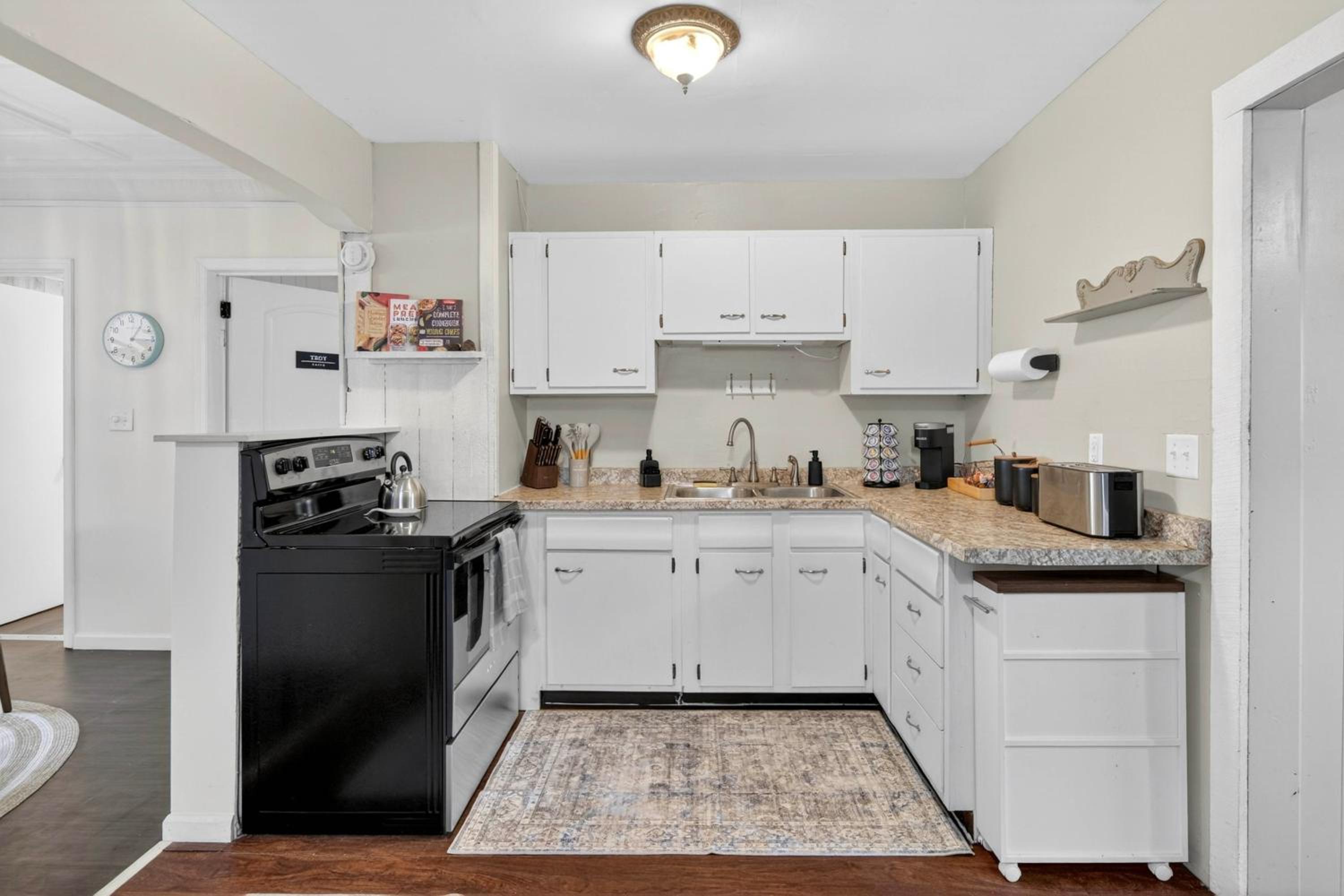 Riverfront Home with Tranquil Views in Schaghticoke