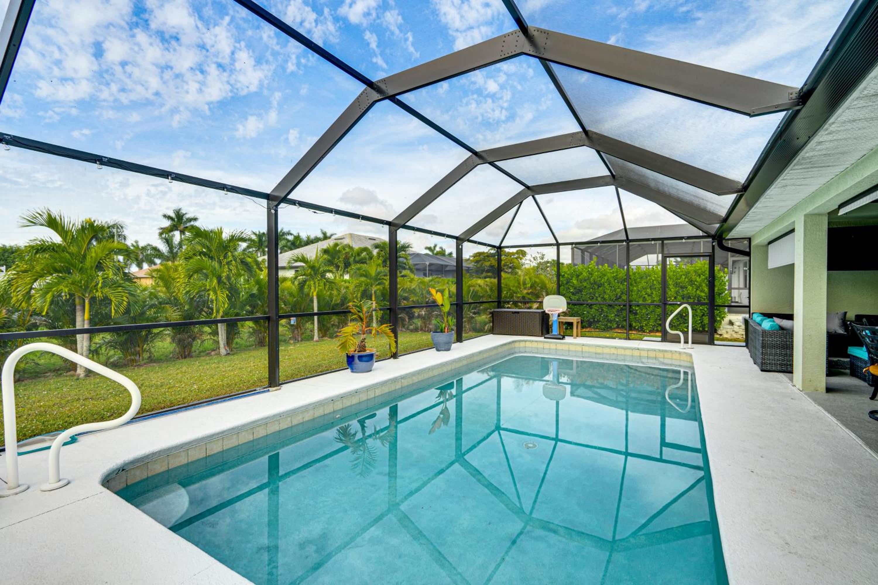 Poolside Lounge and Game Area Cape Coral Retreat