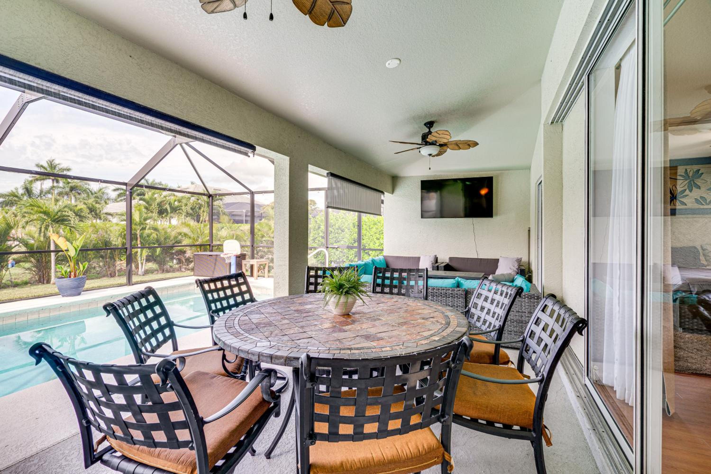 Poolside Lounge and Game Area Cape Coral Retreat