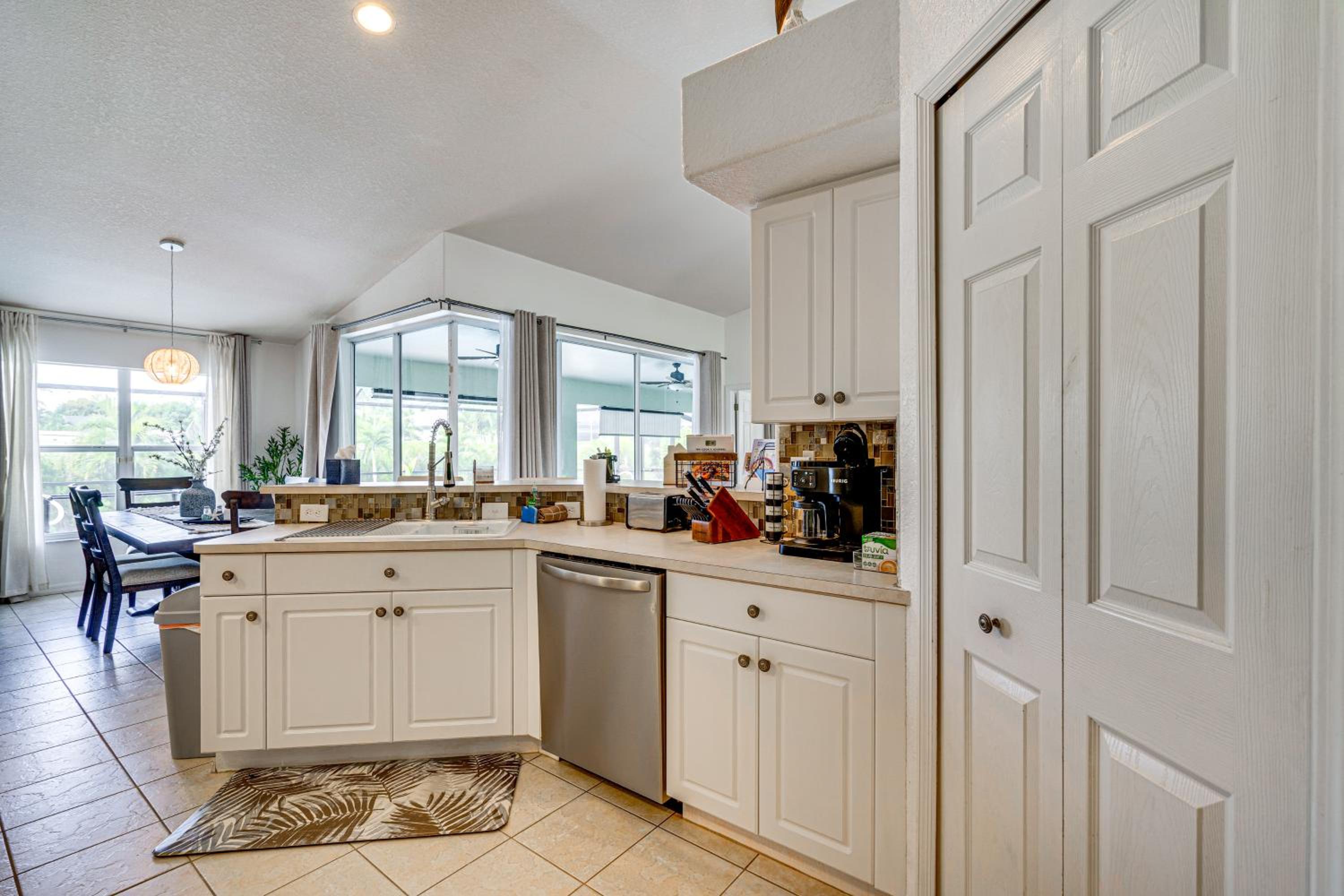 Poolside Lounge and Game Area Cape Coral Retreat