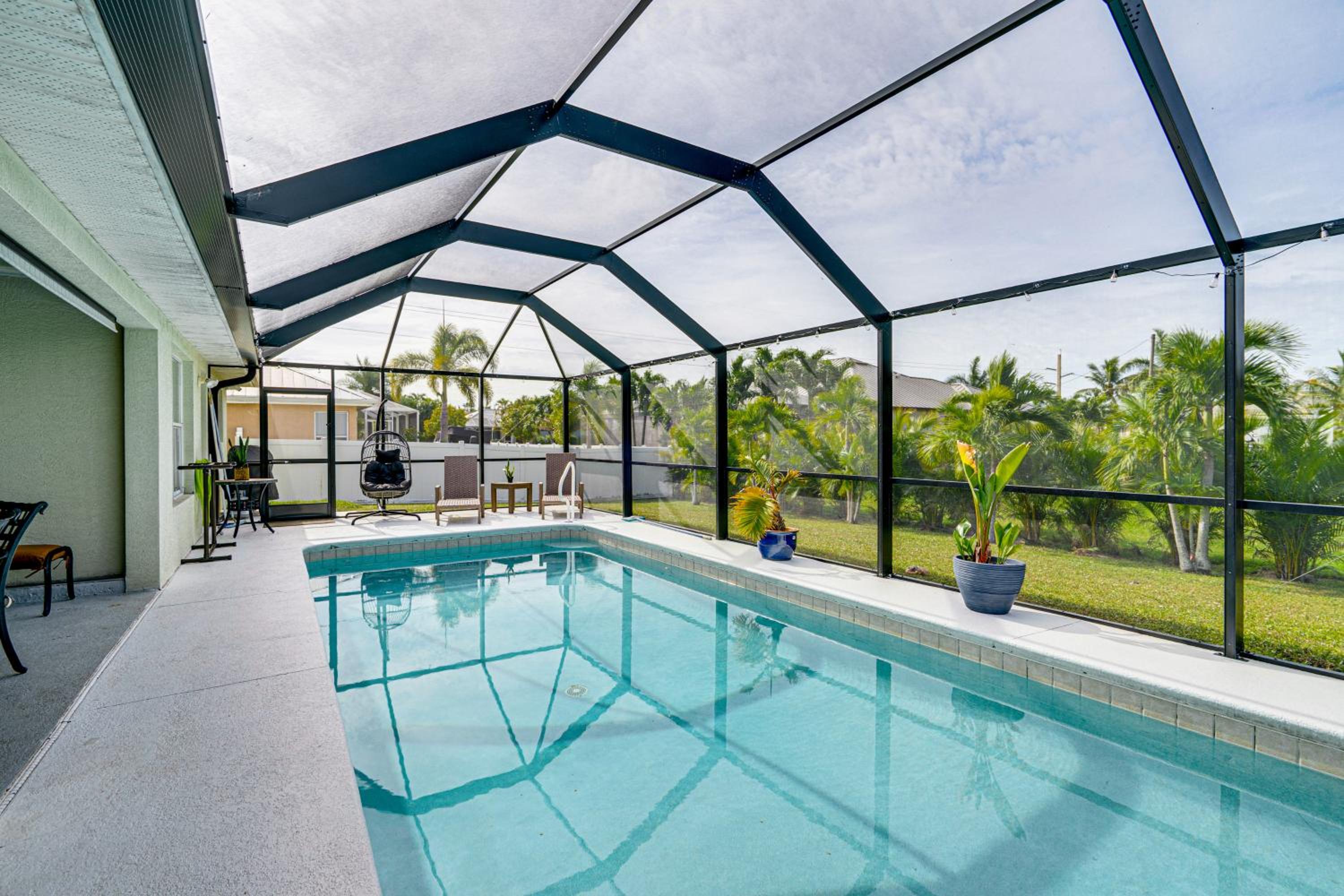 Poolside Lounge and Game Area Cape Coral Retreat