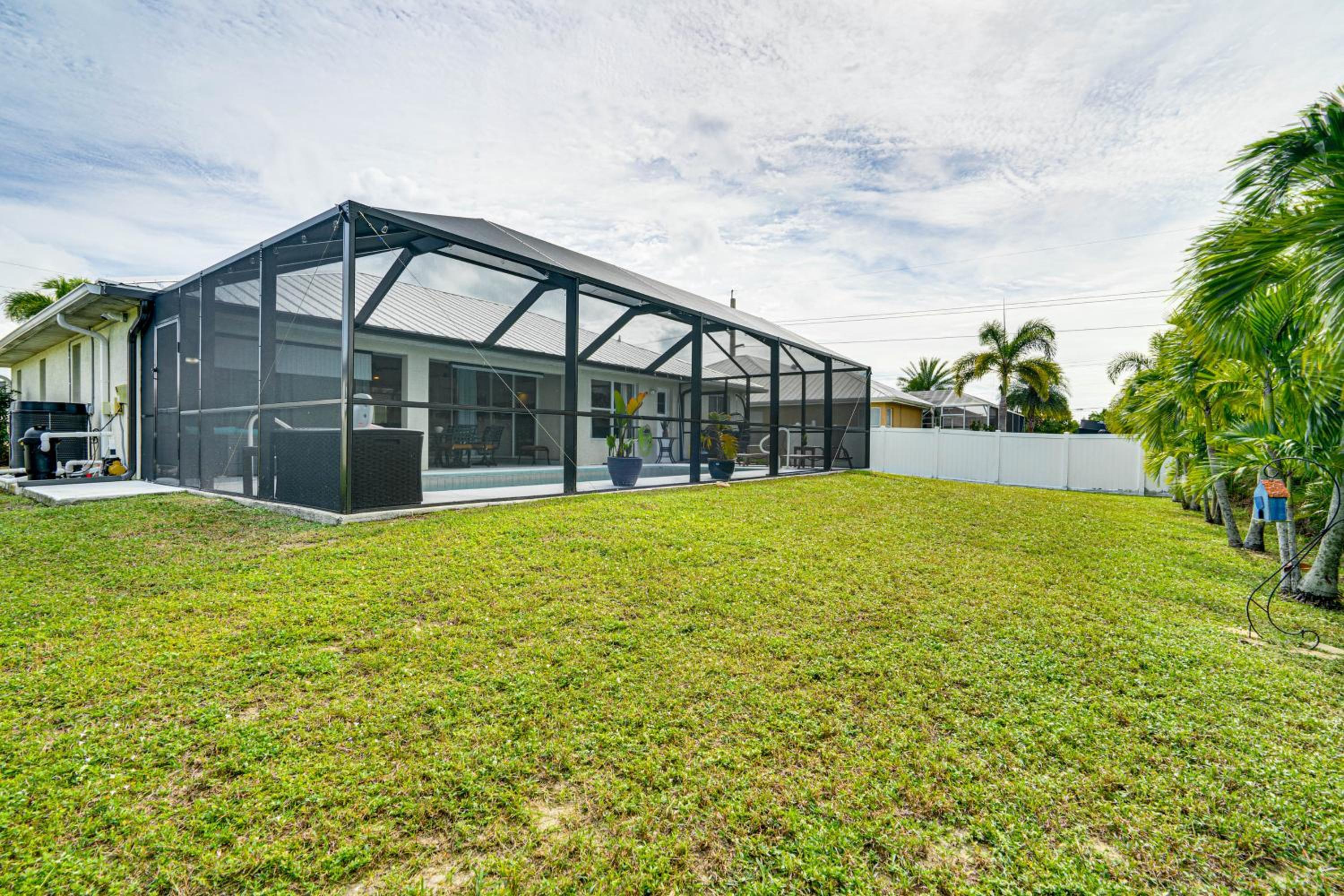 Poolside Lounge and Game Area Cape Coral Retreat