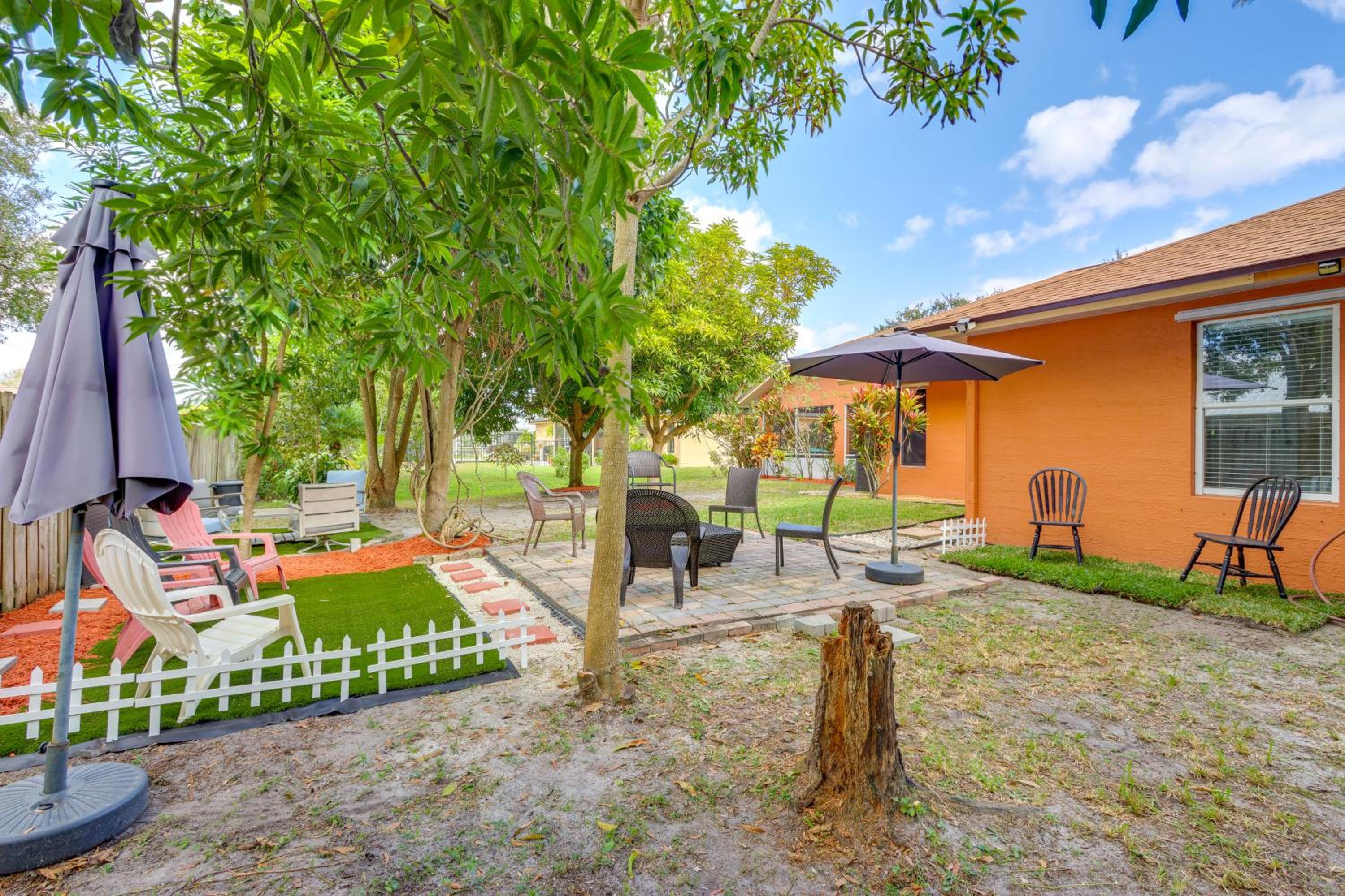 Private Backyard! Single-Level Port St Lucie Home