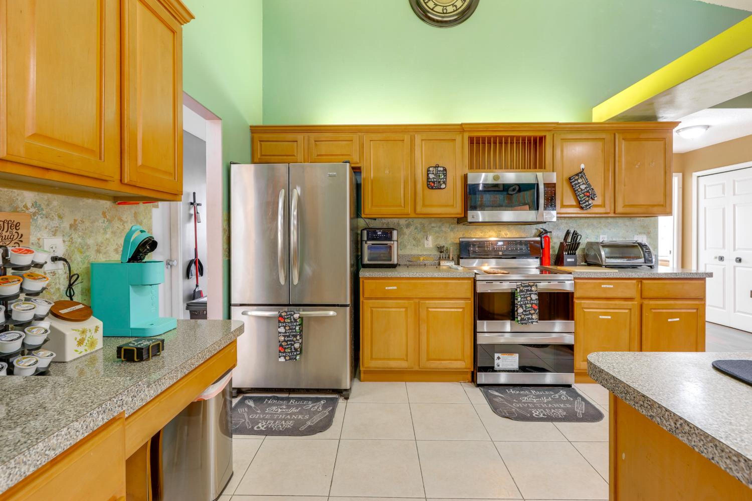 Private Backyard! Single-Level Port St Lucie Home