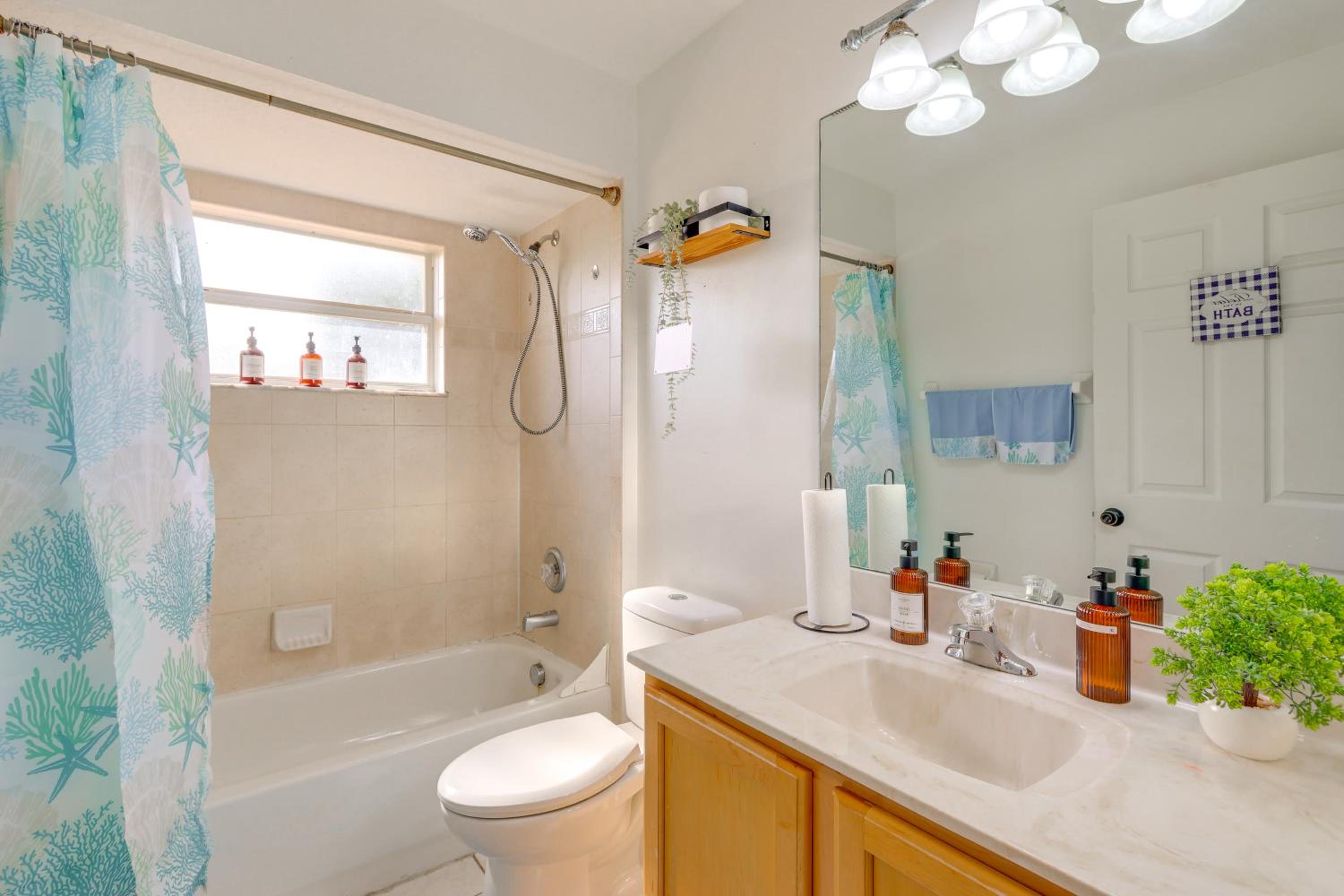 Private Backyard! Single-Level Port St Lucie Home