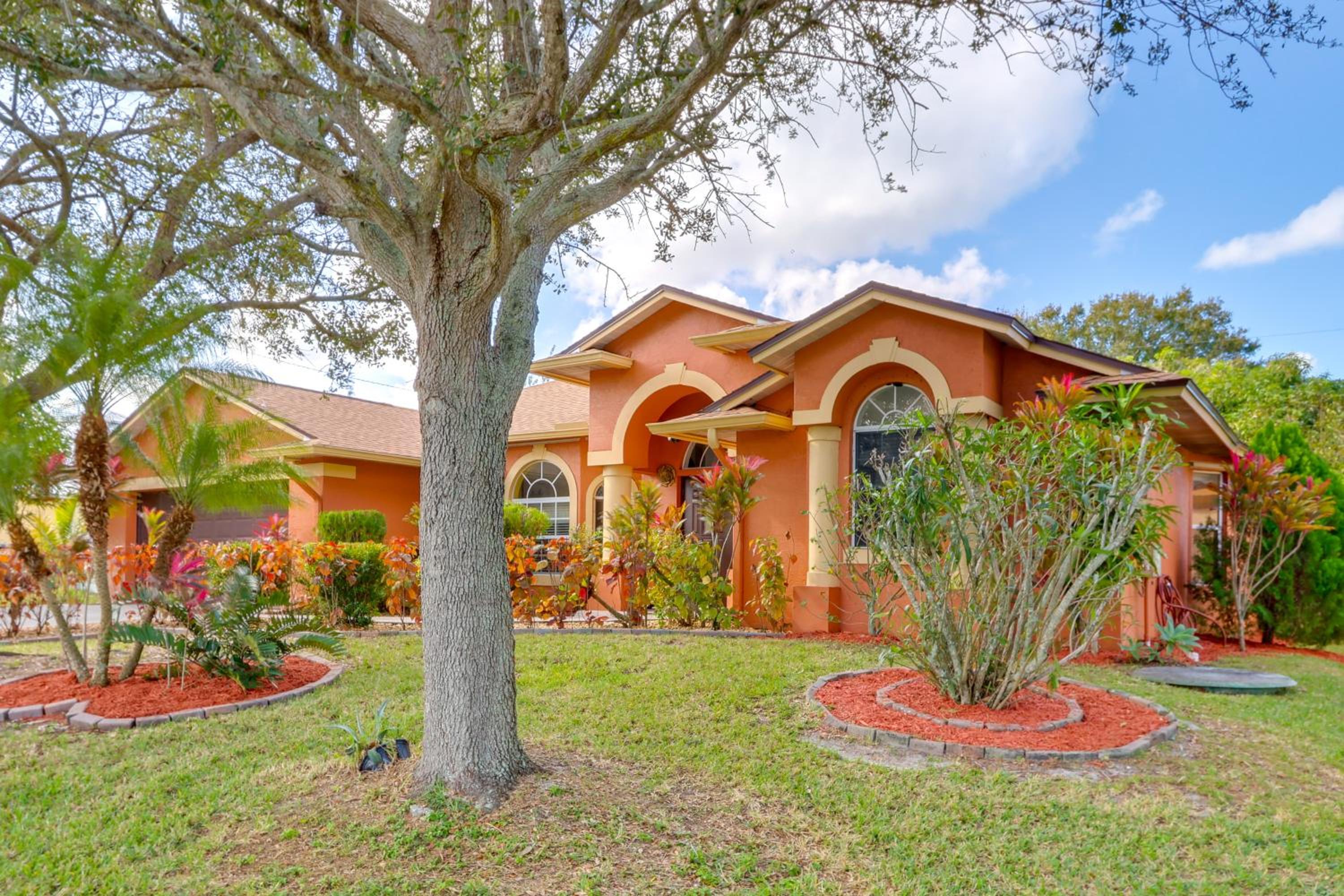 Private Backyard! Single-Level Port St Lucie Home