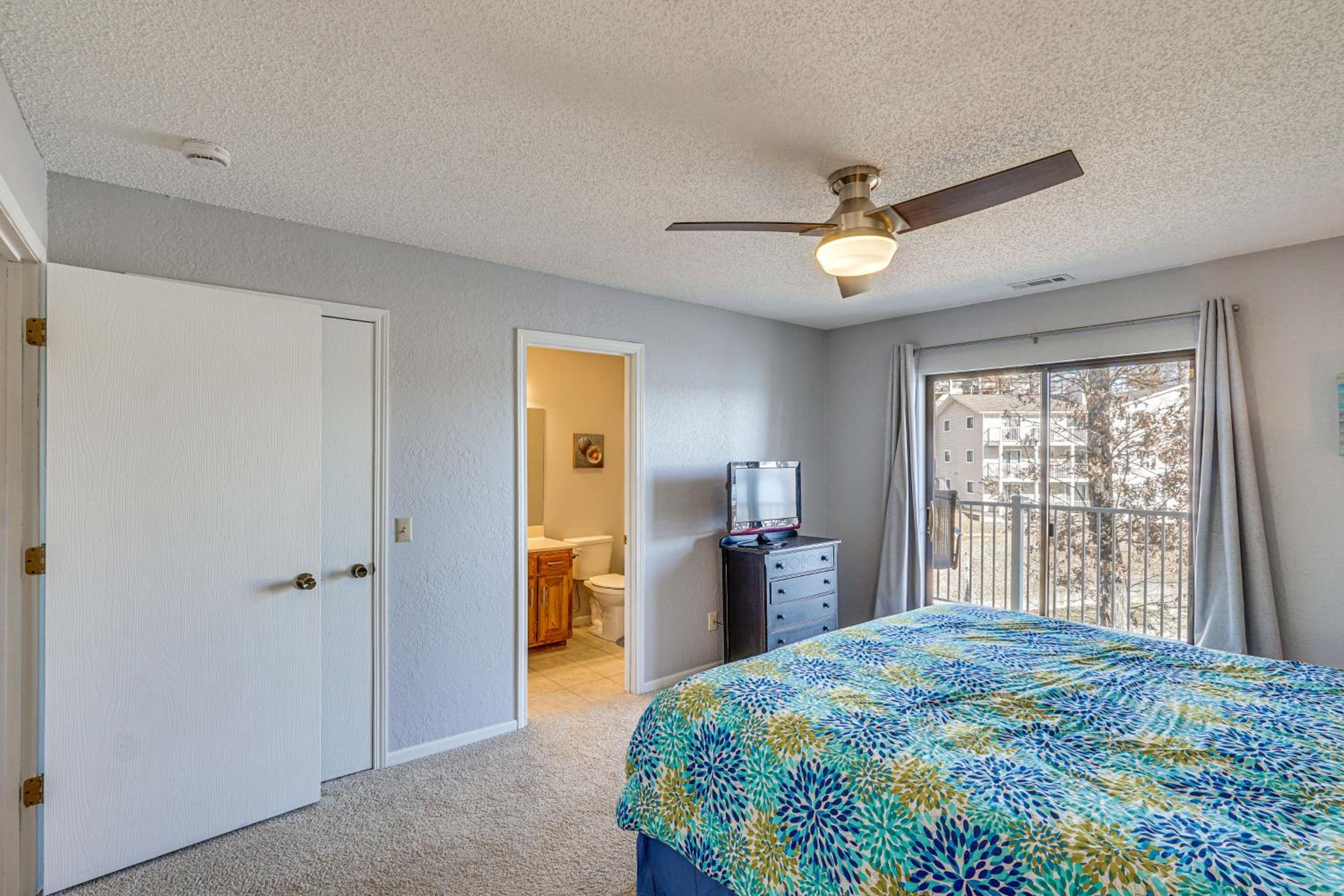 Balcony with Lake Views Waterfront Ozarks Condo!