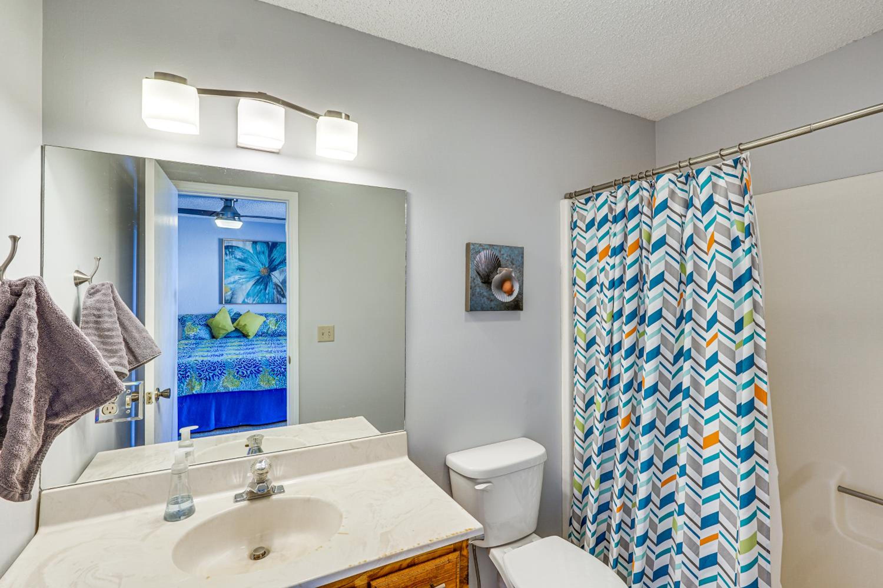 Balcony with Lake Views Waterfront Ozarks Condo!