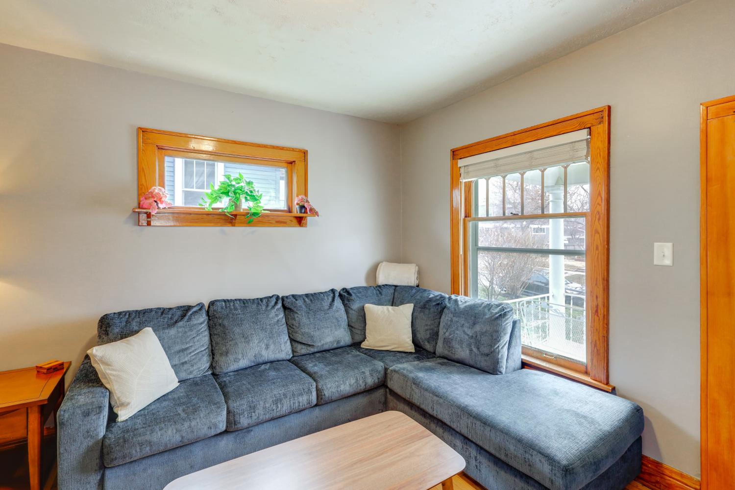 Walk to Benson Nightlife and Dining! Home with Yard