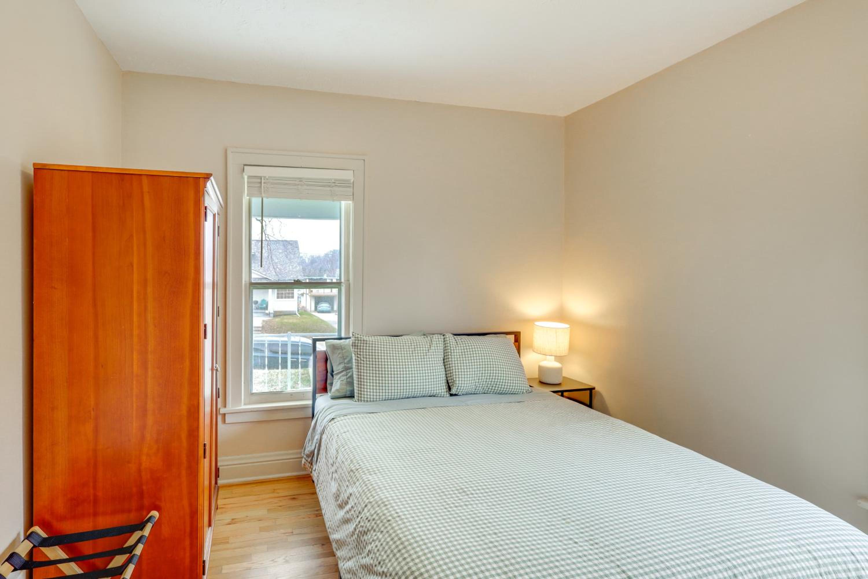 Walk to Benson Nightlife and Dining! Home with Yard