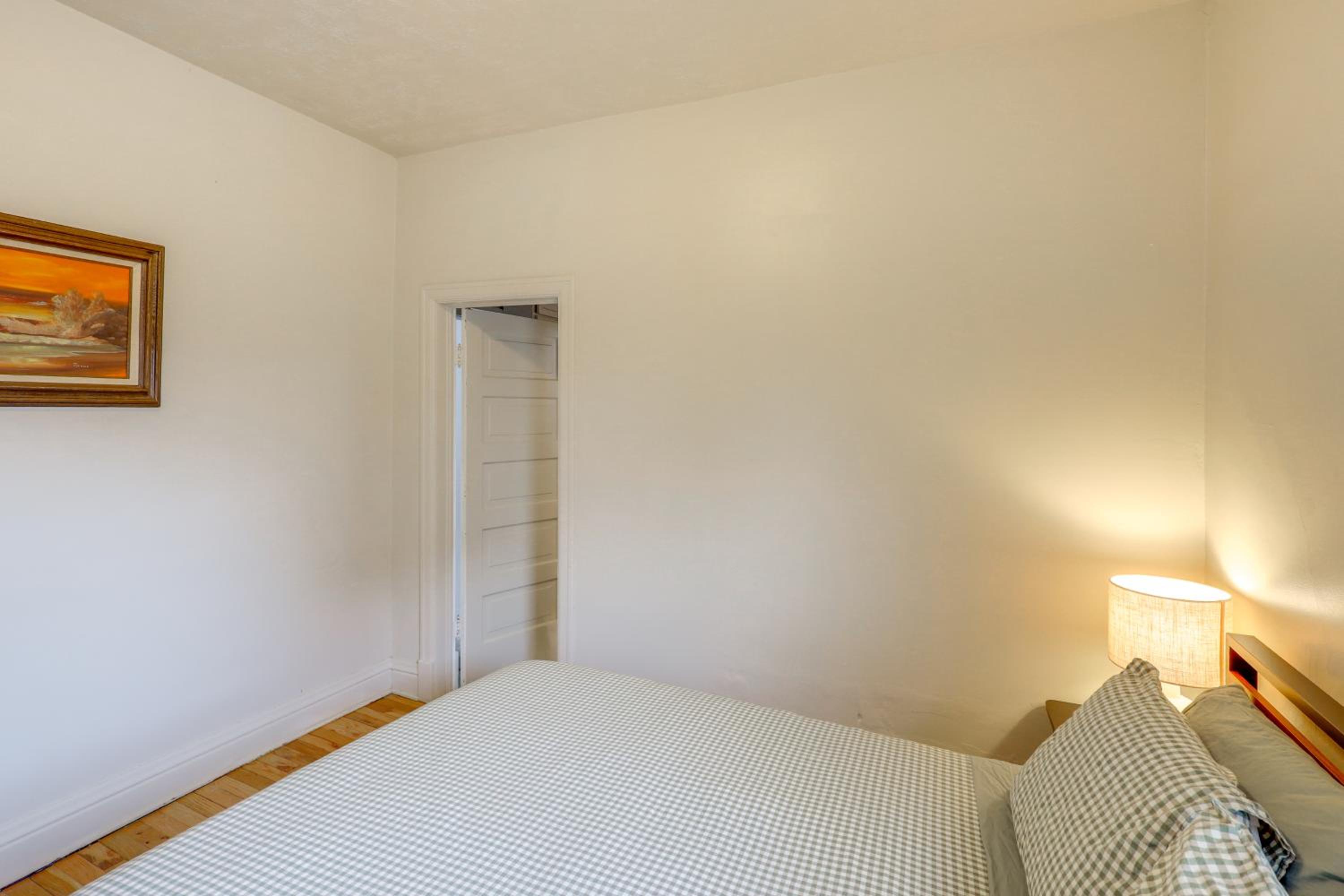 Walk to Benson Nightlife and Dining! Home with Yard
