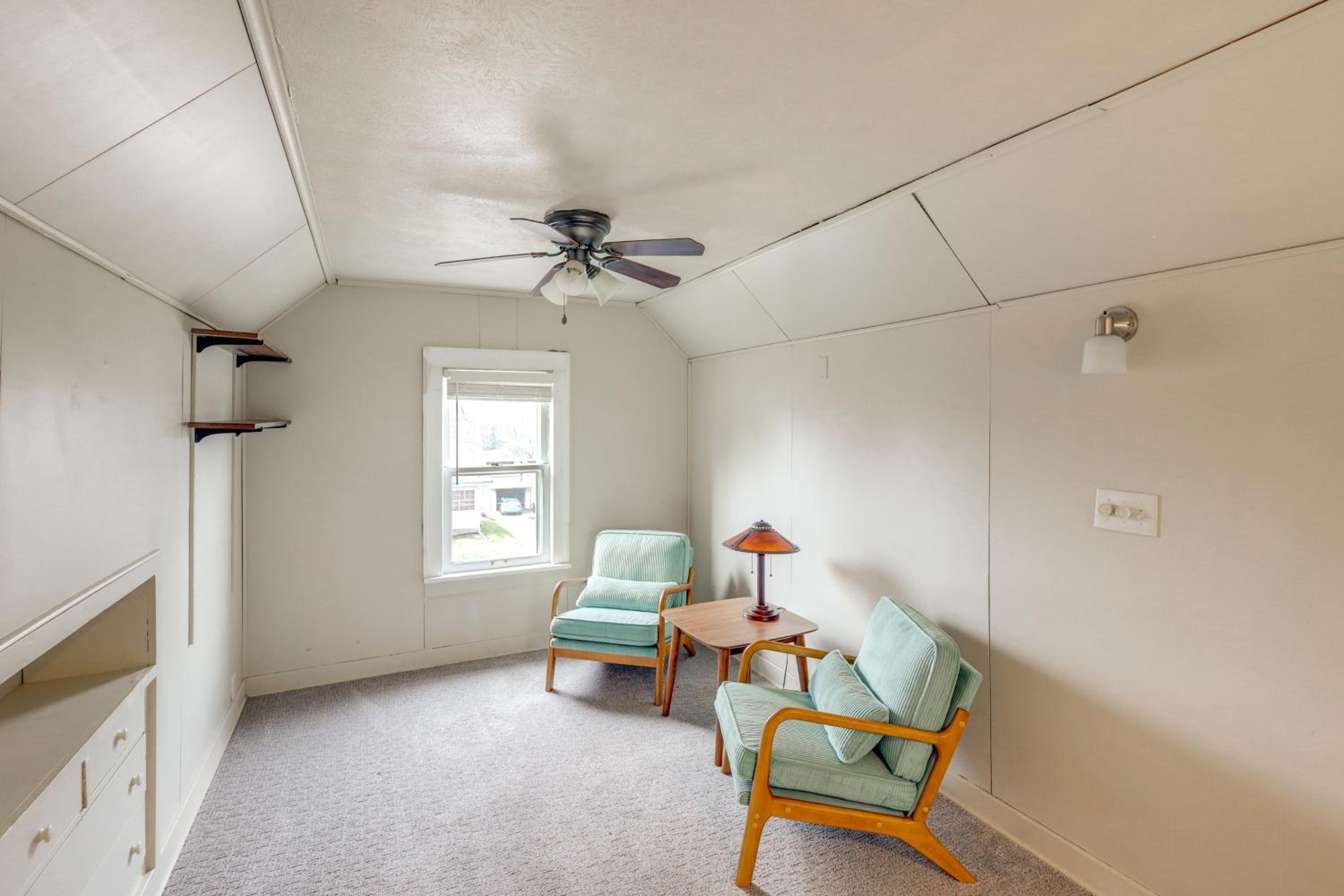 Walk to Benson Nightlife and Dining! Home with Yard
