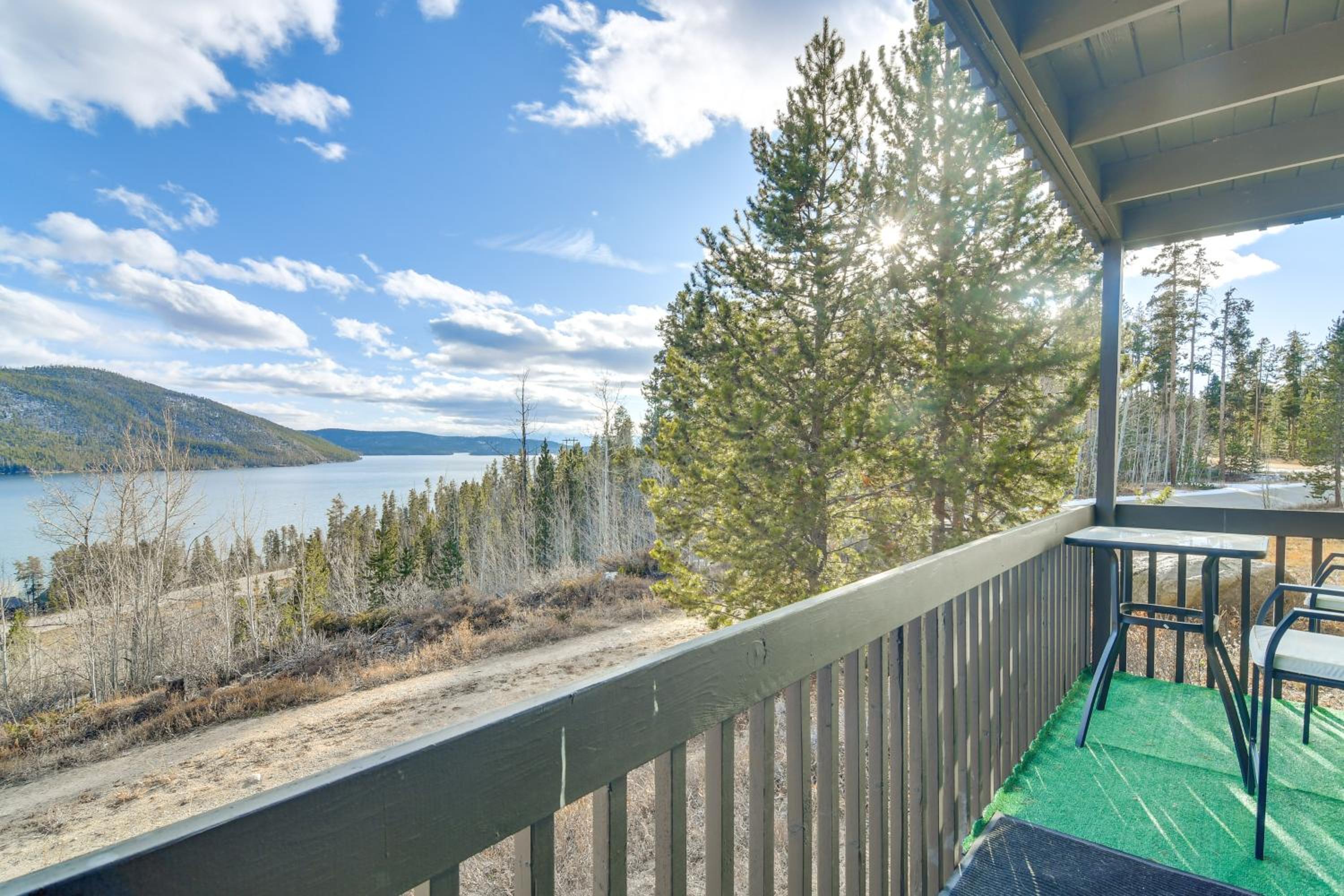 Ski, Hike and Snowmobile Mtn-View Grand Lake Gem!