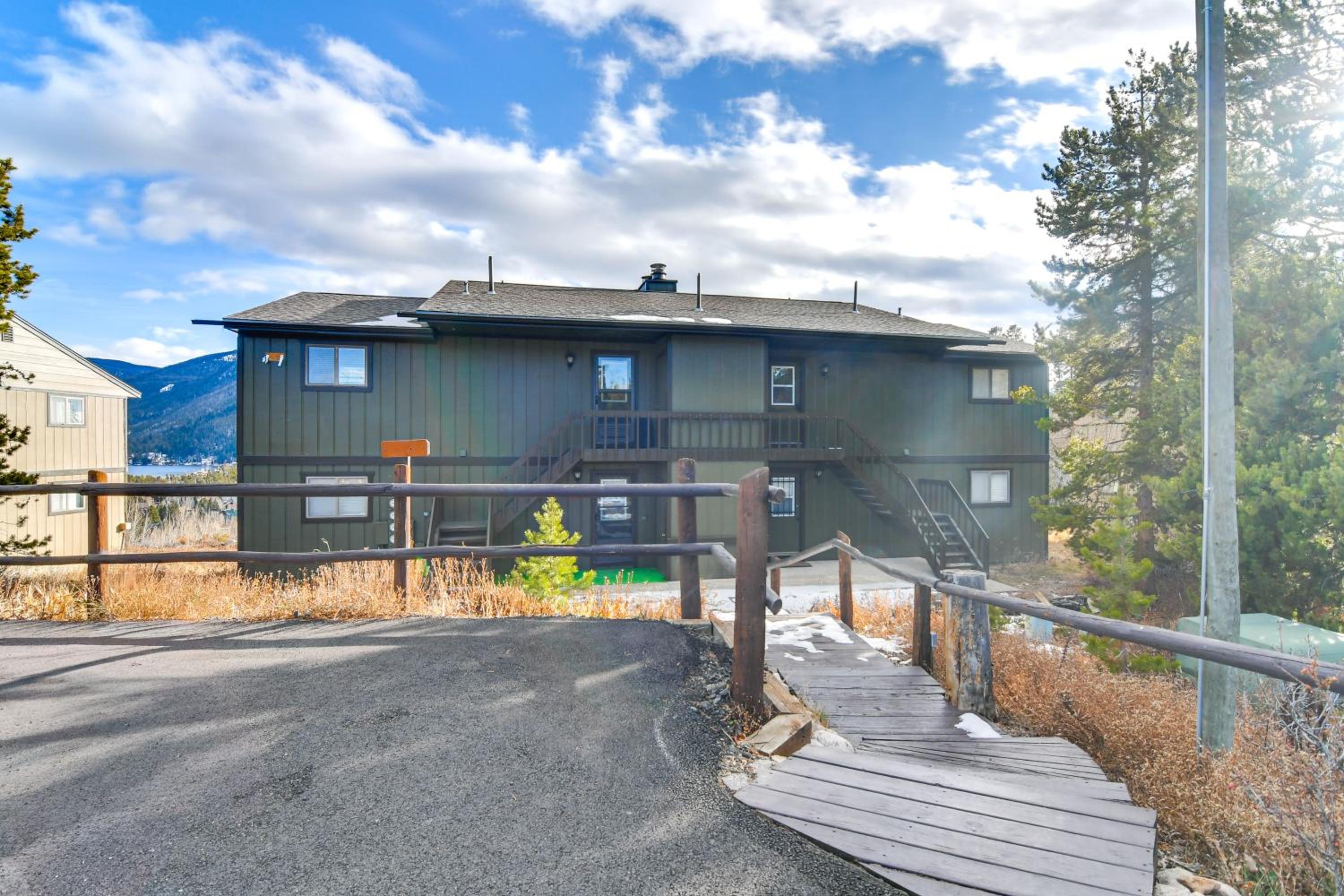 Ski, Hike and Snowmobile Mtn-View Grand Lake Gem!