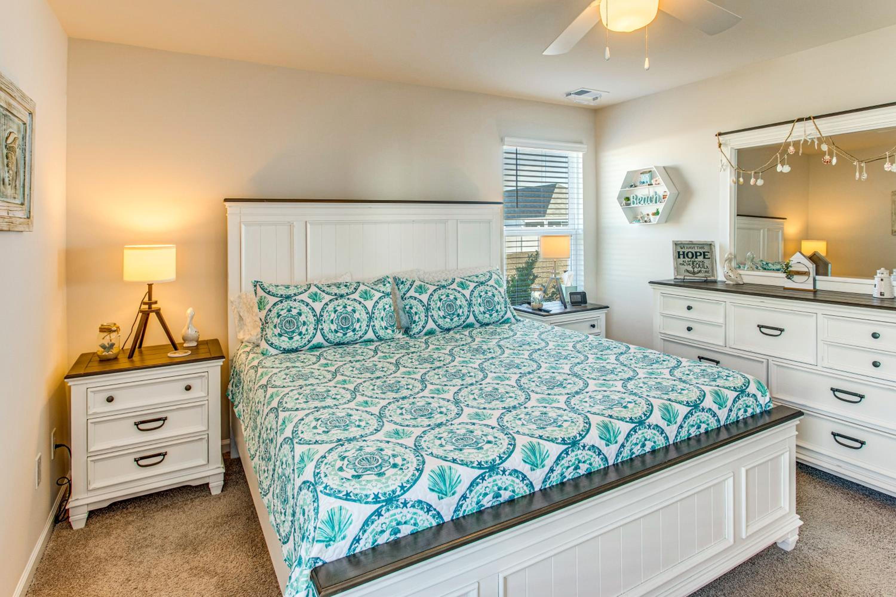 3 Mi to Holden Beach! Family Home with Patio