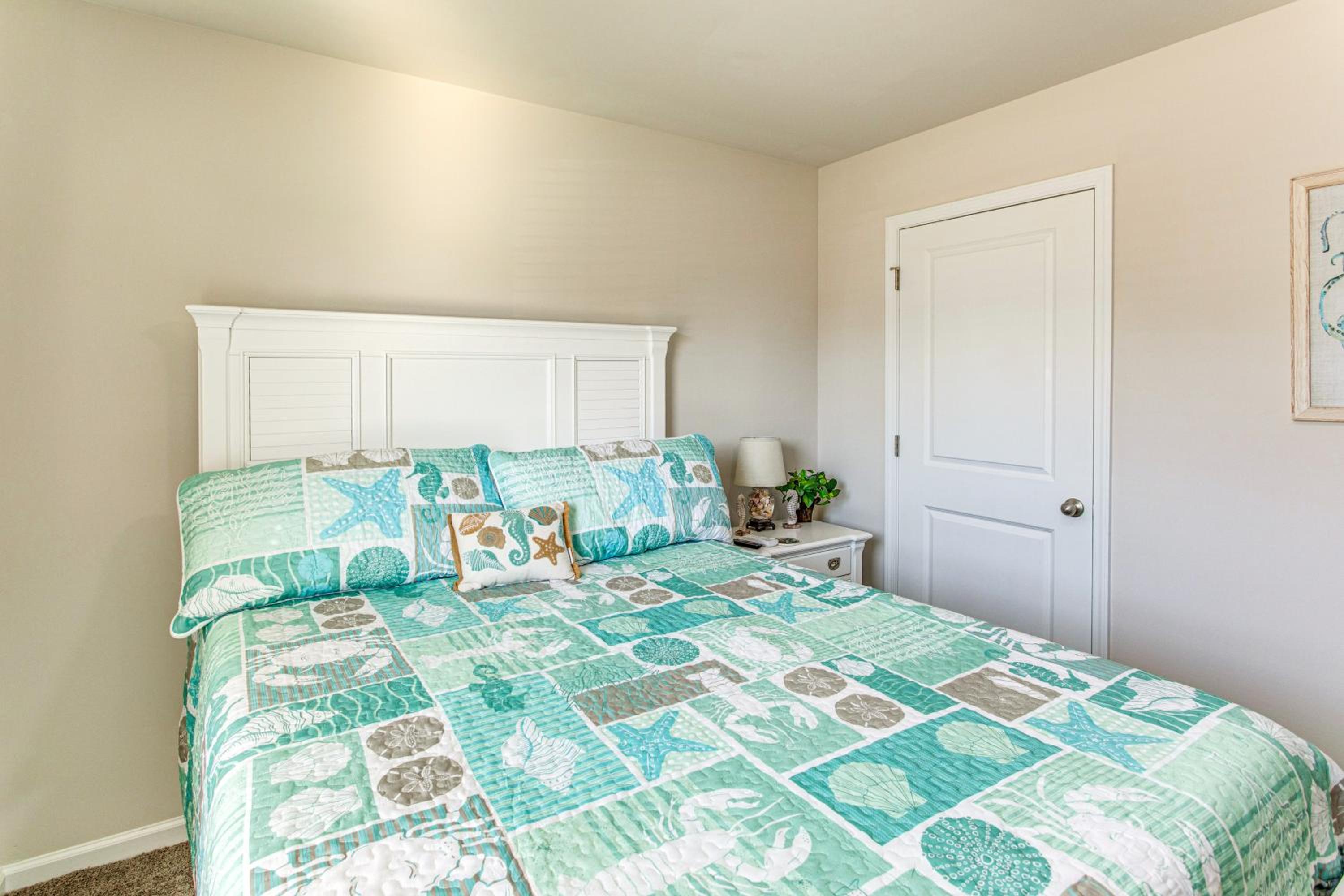 3 Mi to Holden Beach! Family Home with Patio
