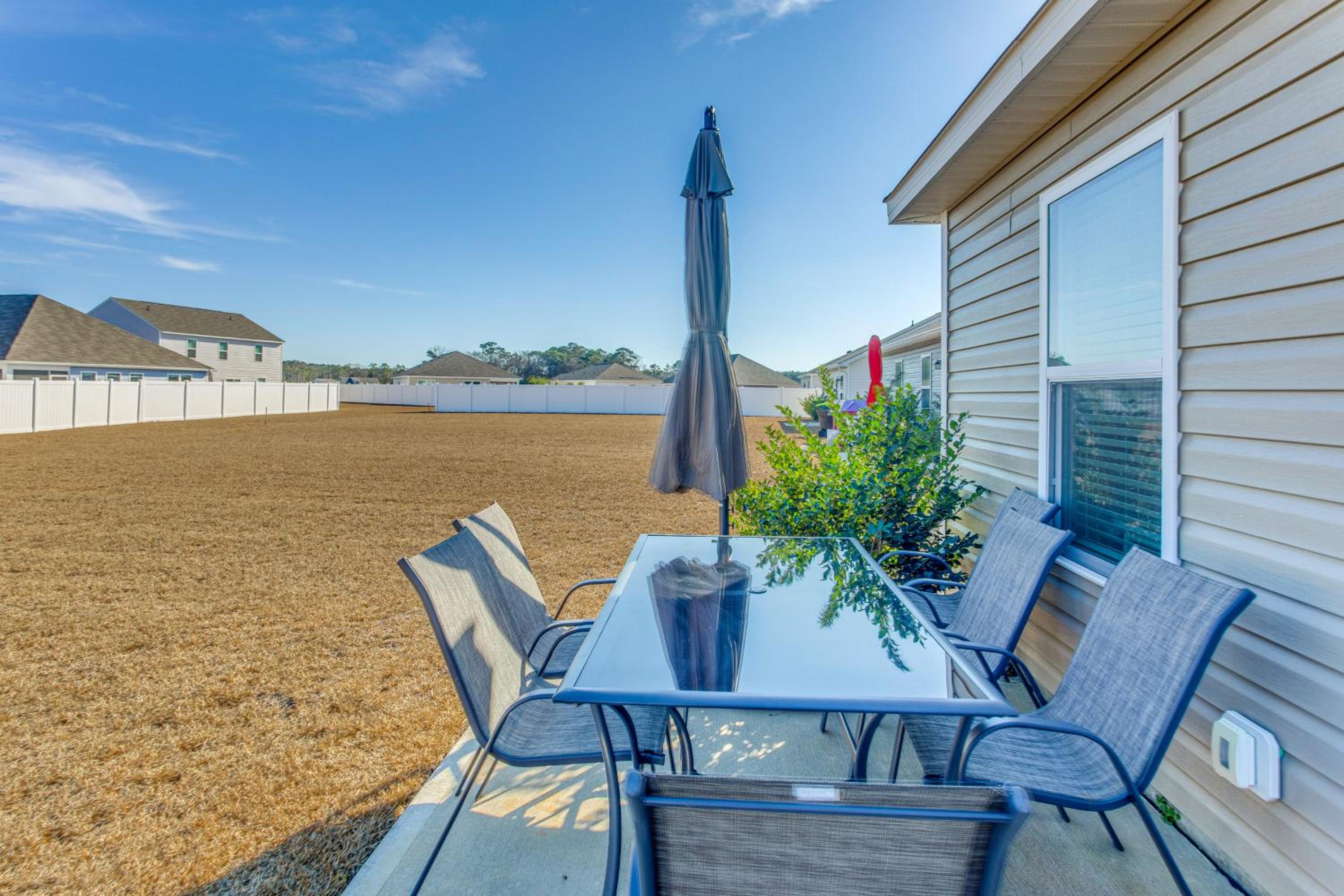 3 Mi to Holden Beach! Family Home with Patio
