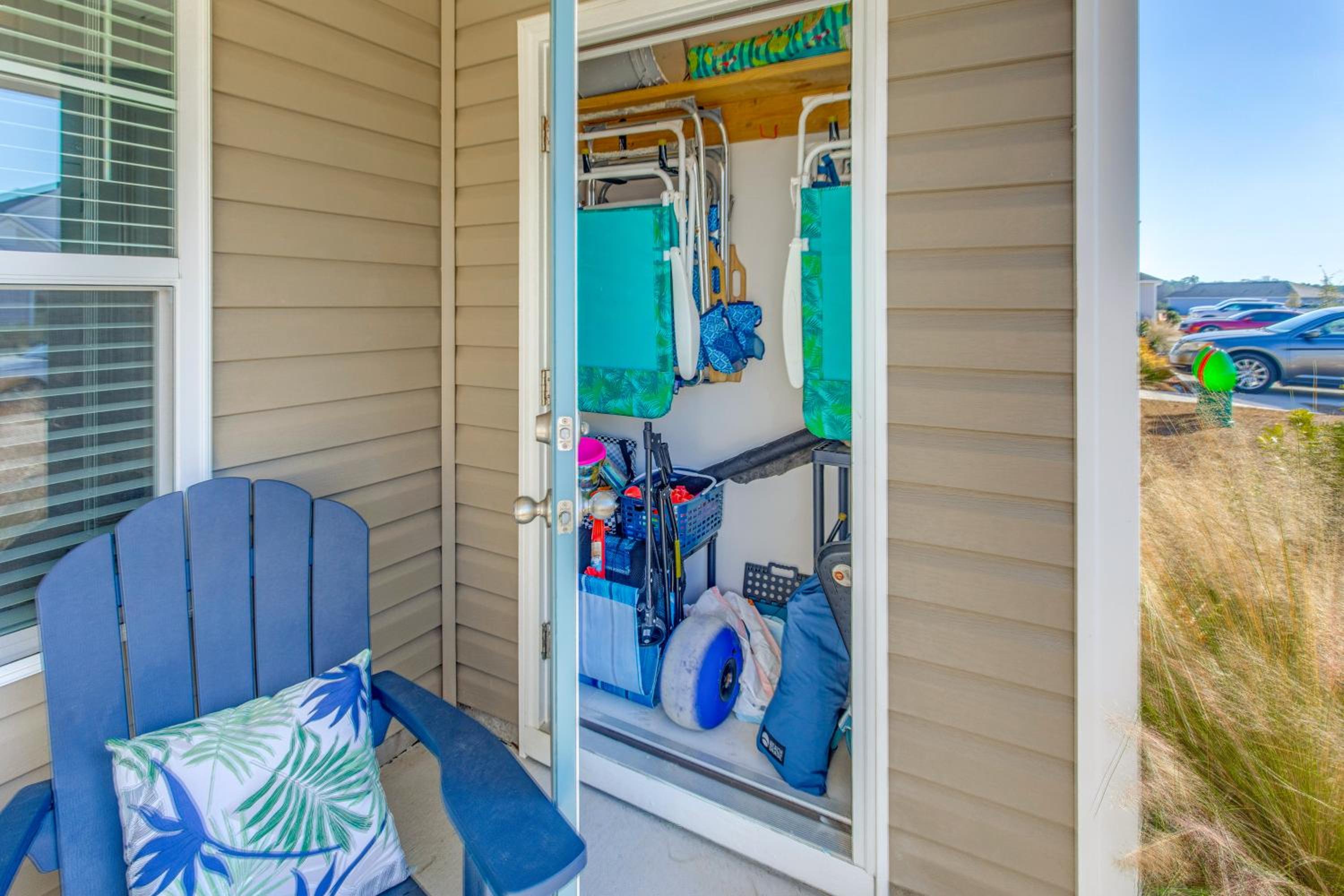 3 Mi to Holden Beach! Family Home with Patio