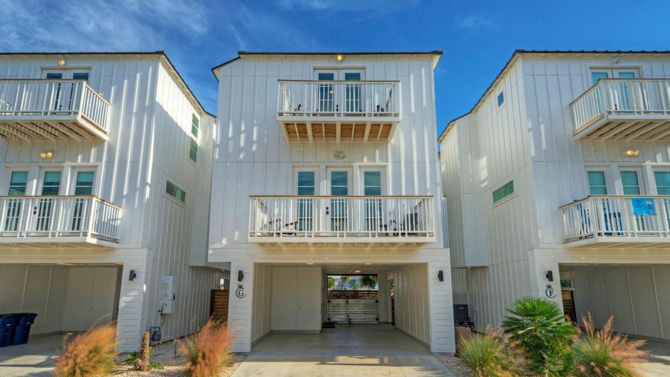 Port Aransas Home with Boardwalk Beach Access Private Pool Sunset Views Coastal Commons by AvantStay