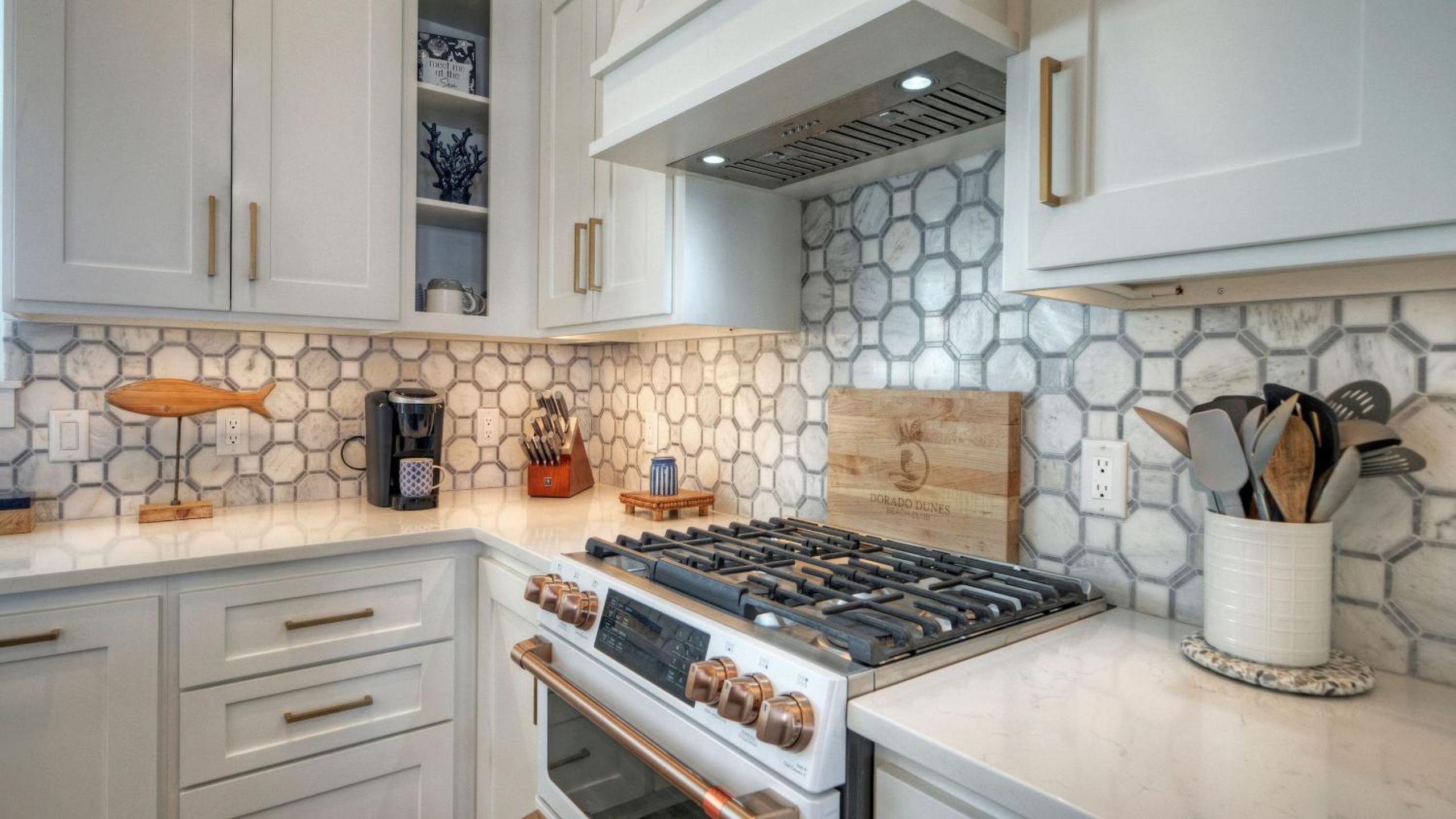 Port Aransas Home with Boardwalk Beach Access Private Pool Sunset Views Coastal Commons by AvantStay