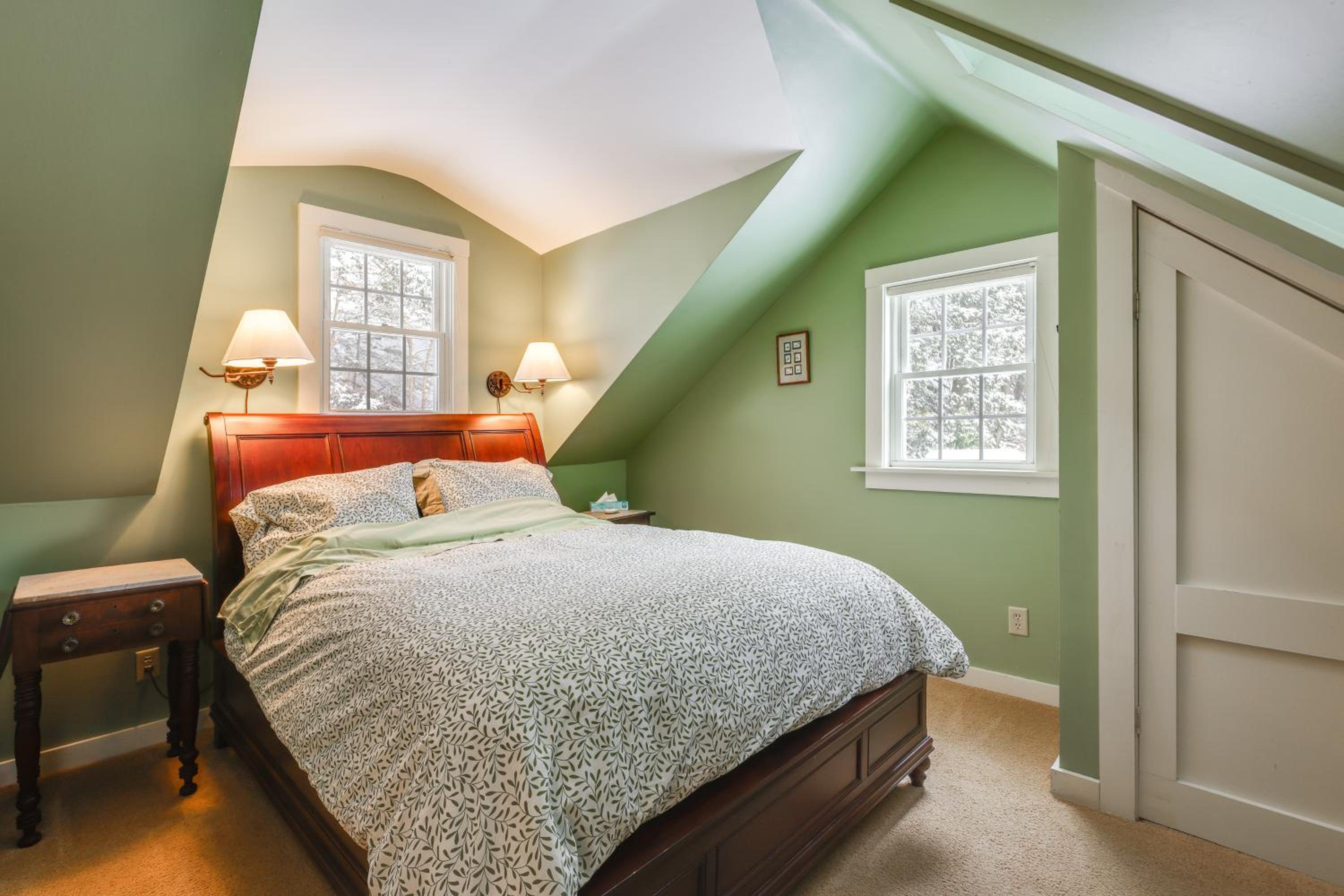 Hike, Fish, Hunt! Green Mountain Home By River