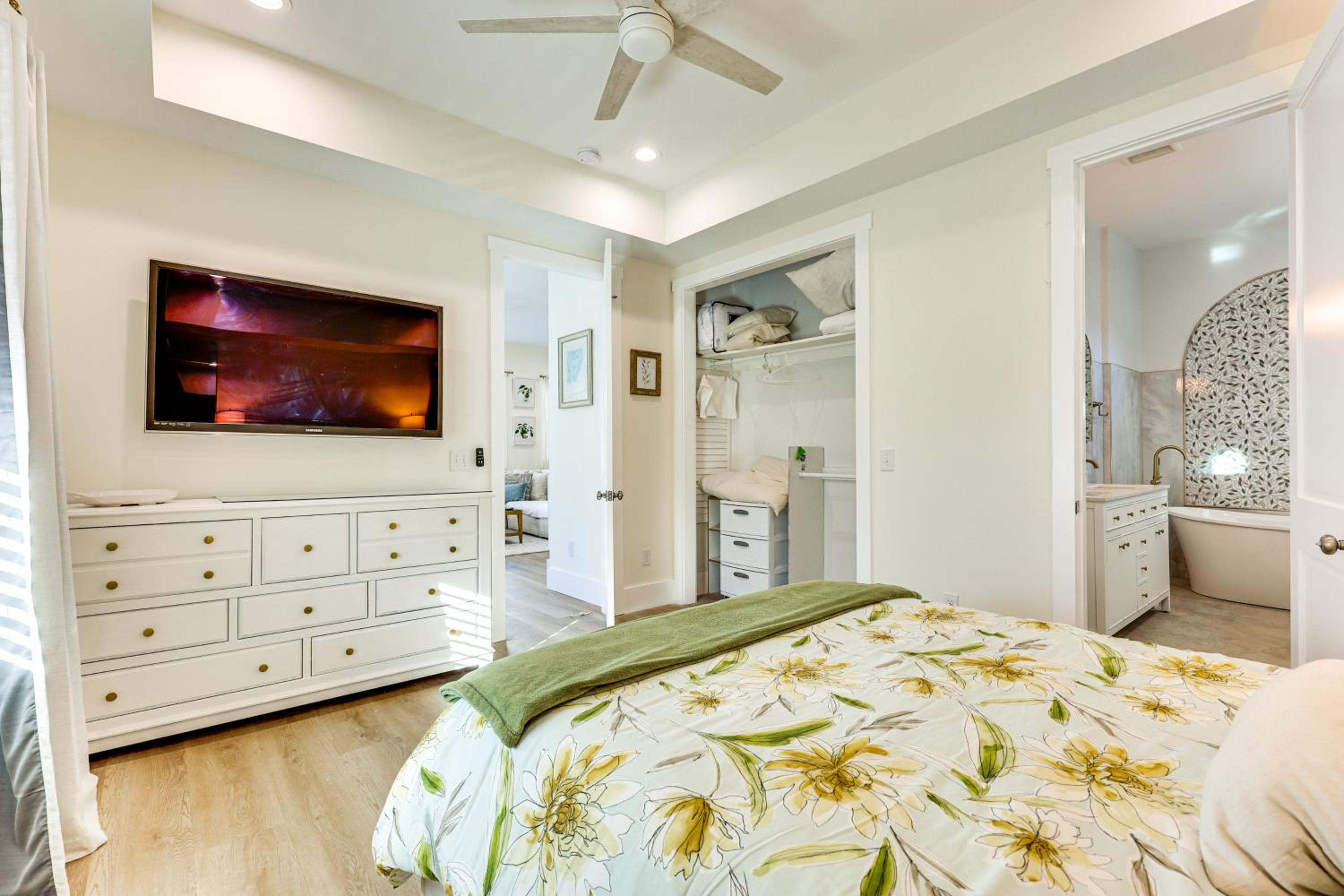 Explore Historic Dtwn! Modern Apt in Wilmington