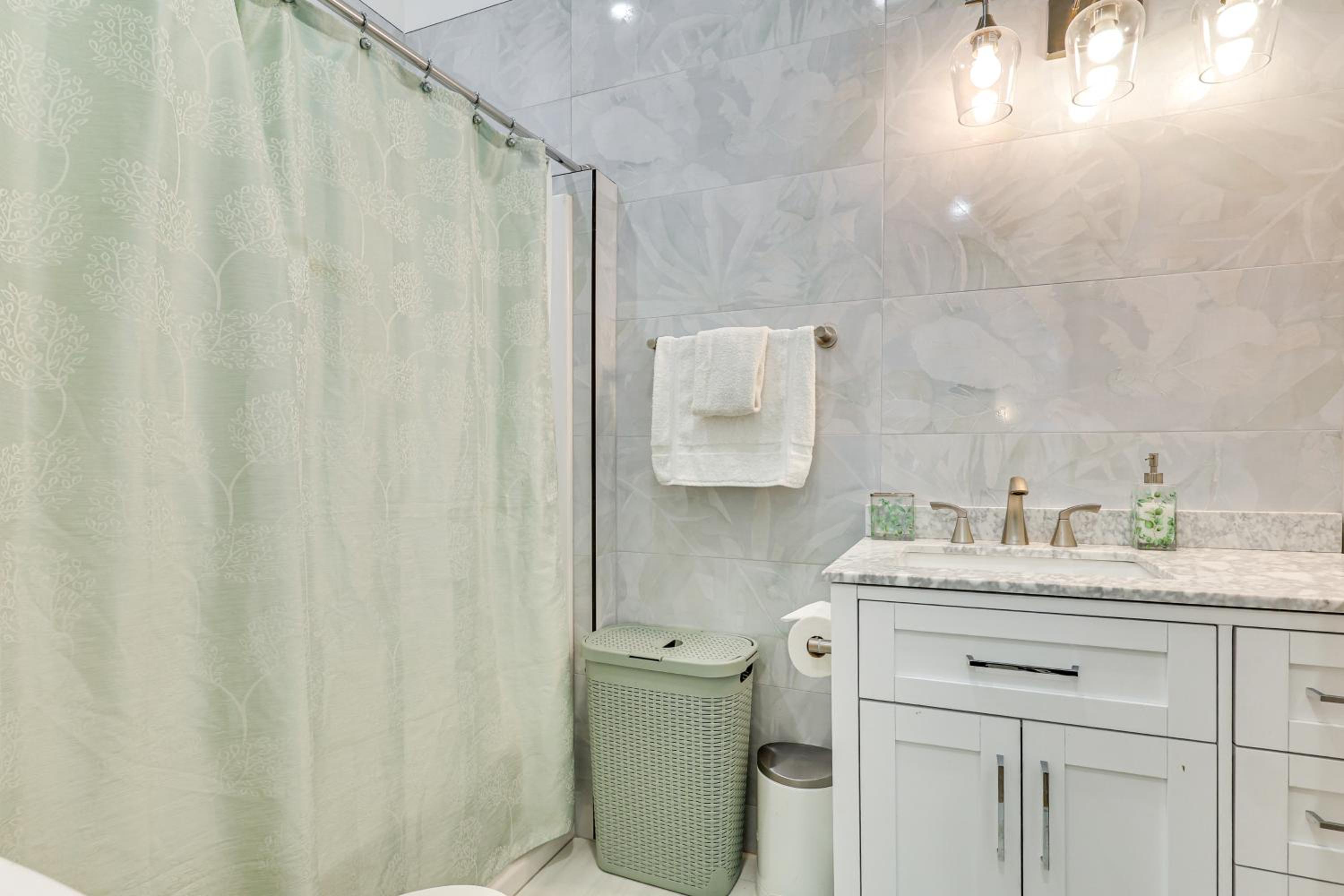 Explore Historic Dtwn! Modern Apt in Wilmington