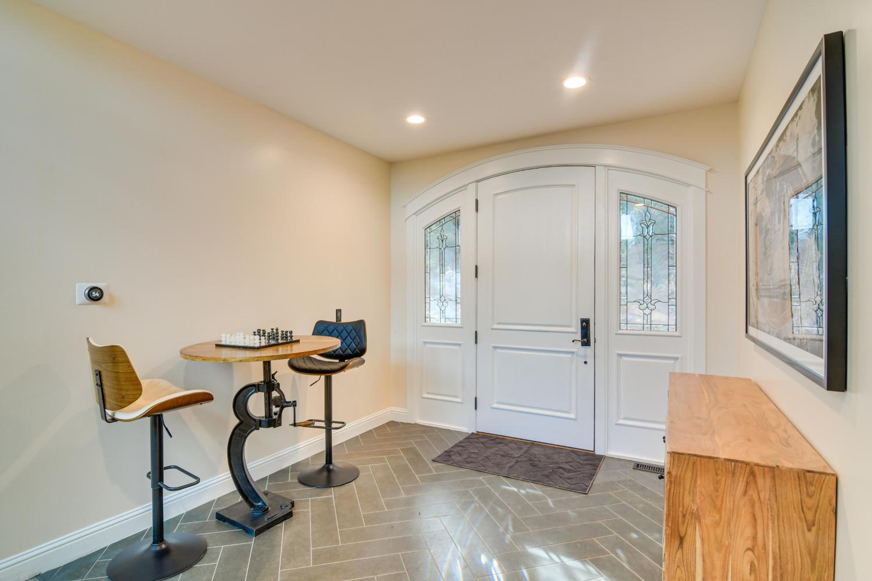 Great for Gatherings! Evergreen Getaway with Hot Tub