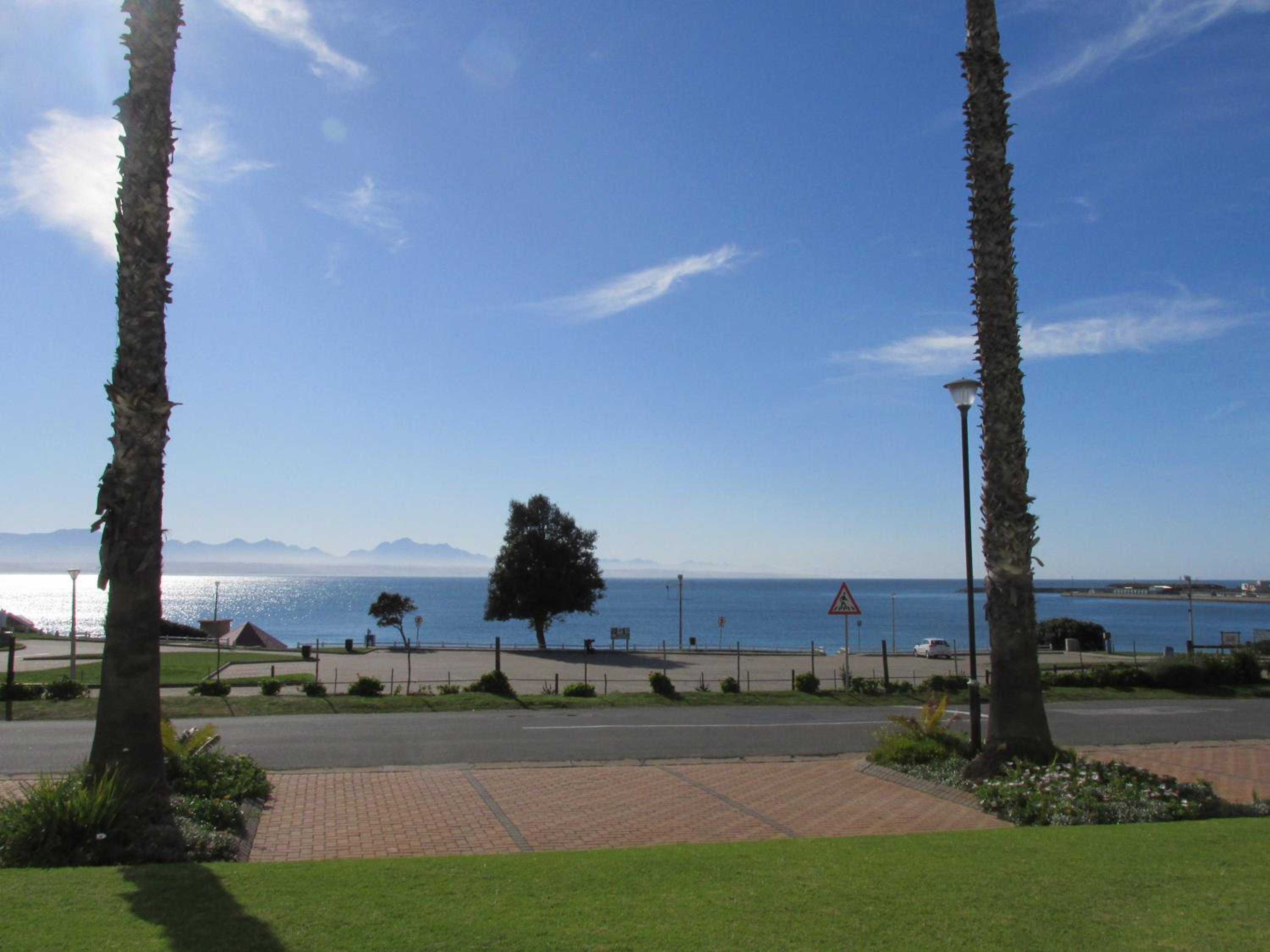 Point Village Accommodation - Santos 6 view 5