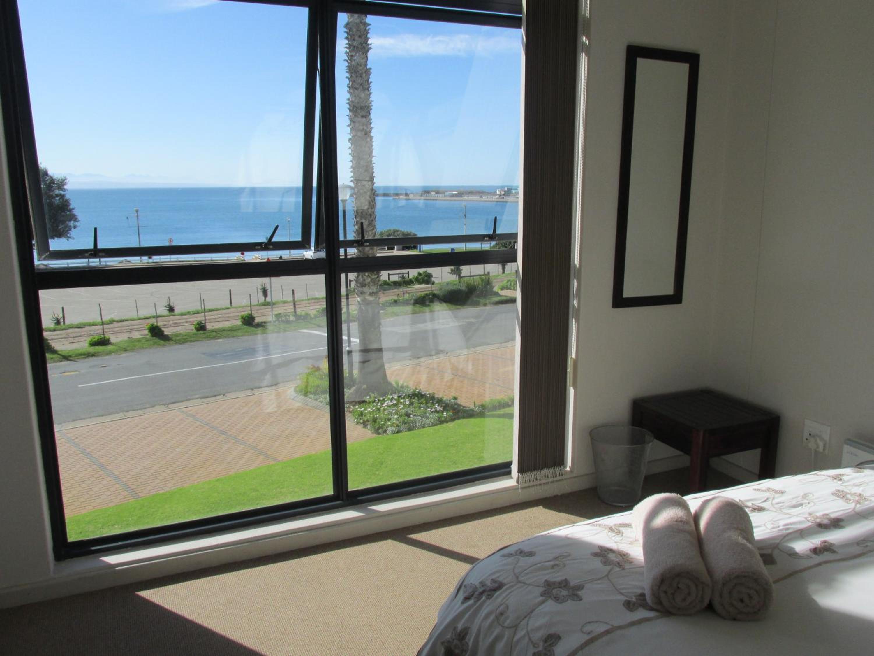 Point Village Accommodation - Santos 6 view 4
