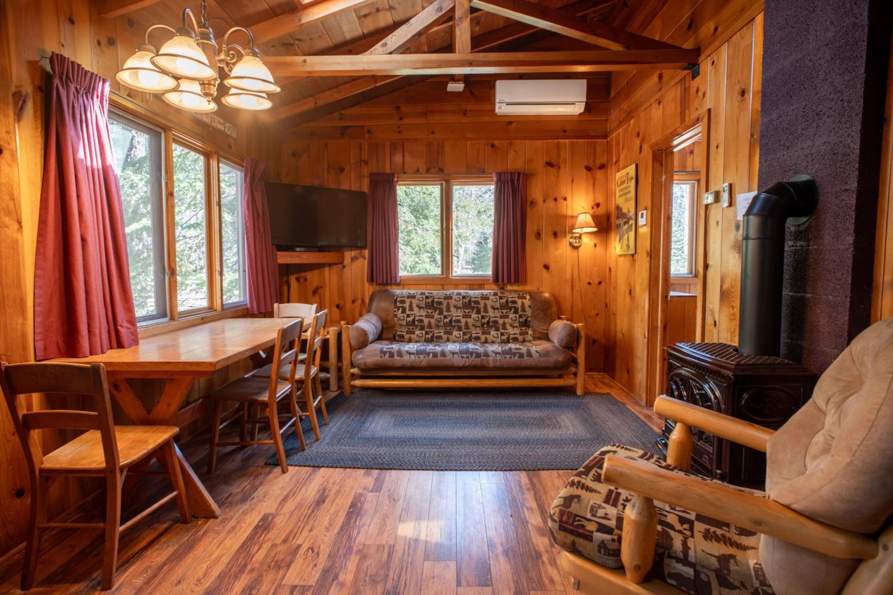 Timber Bay Lodge and Houseboats