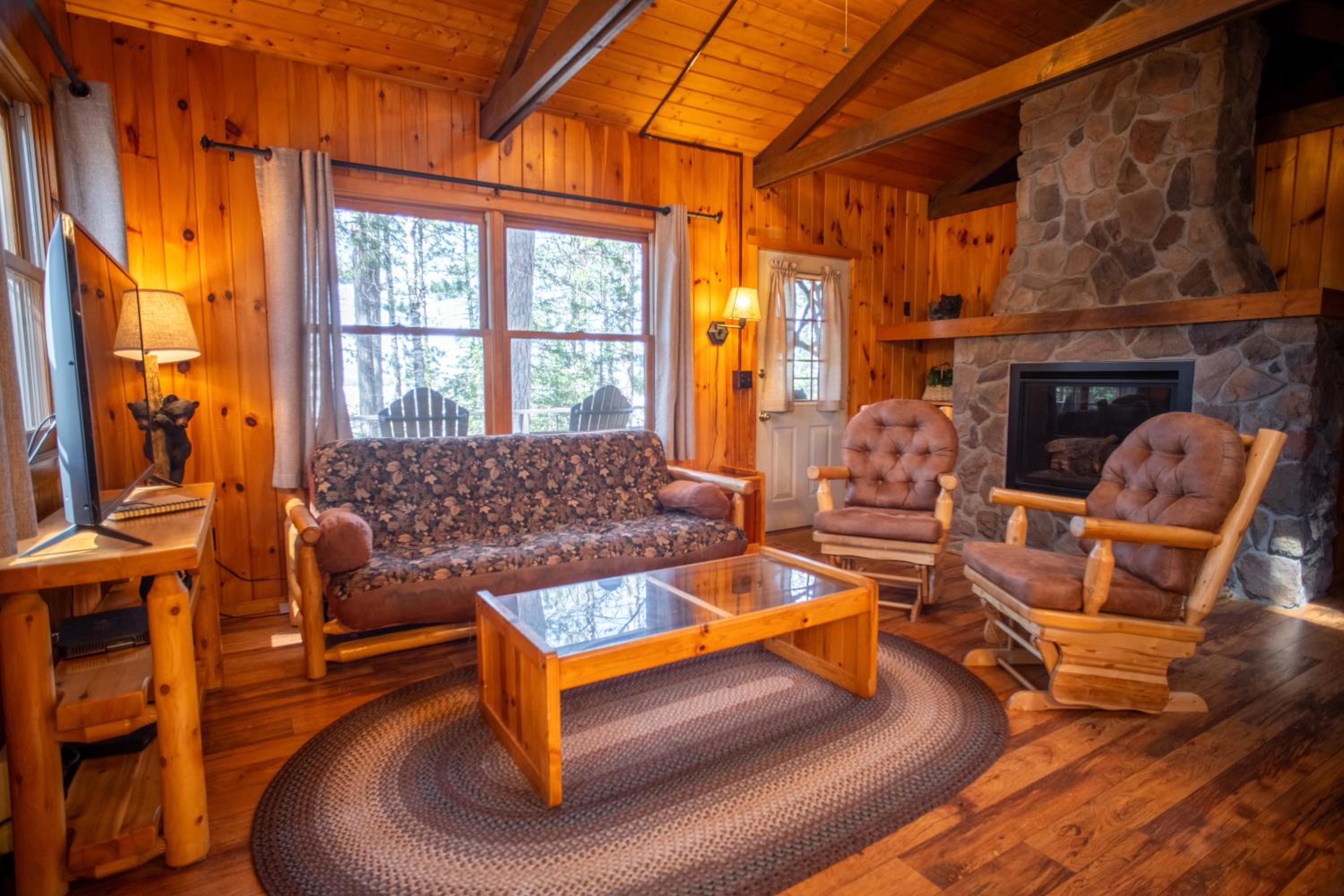 Timber Bay Lodge and Houseboats