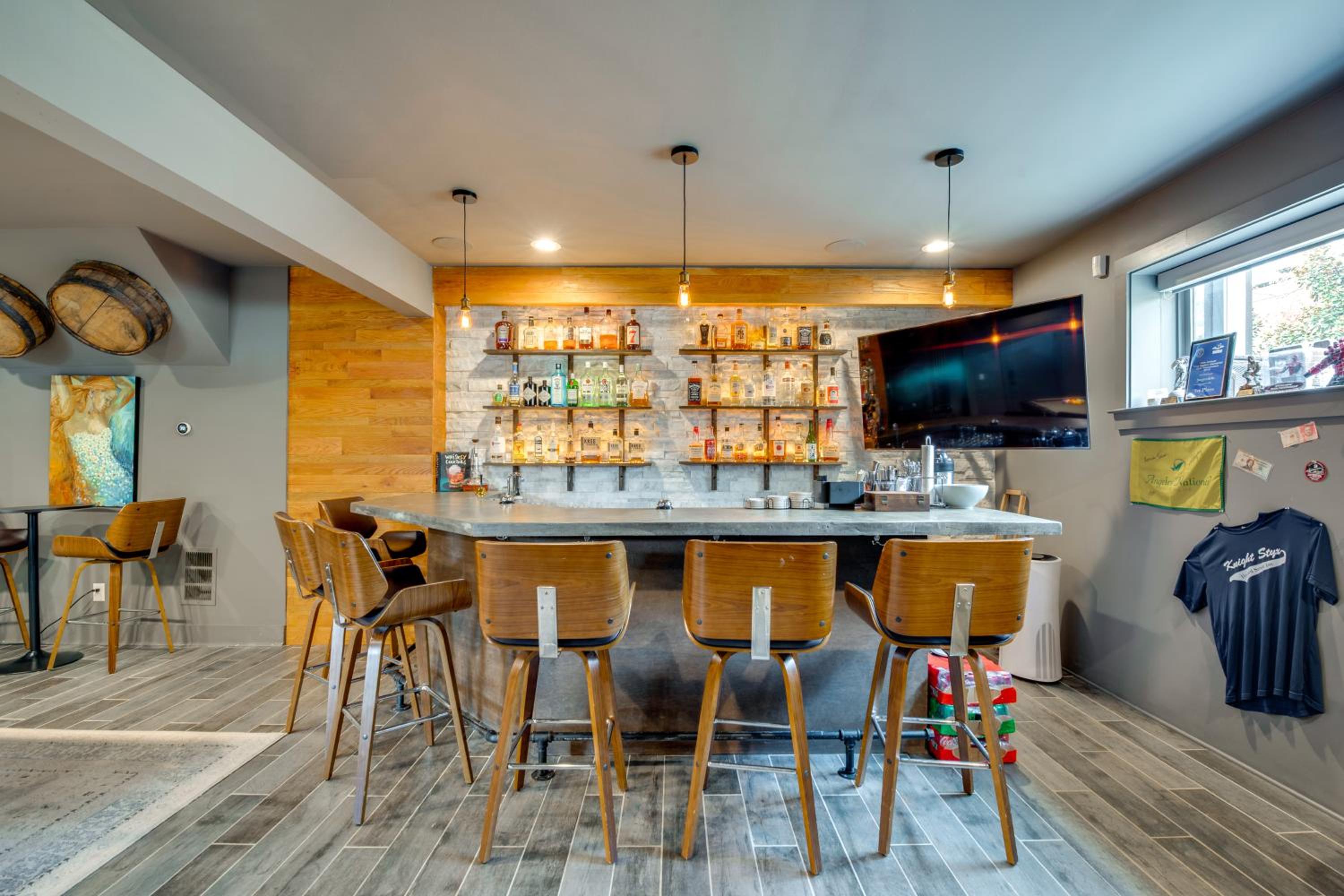 Game Room and Bar Luxe ATL Getaway Near World Cup