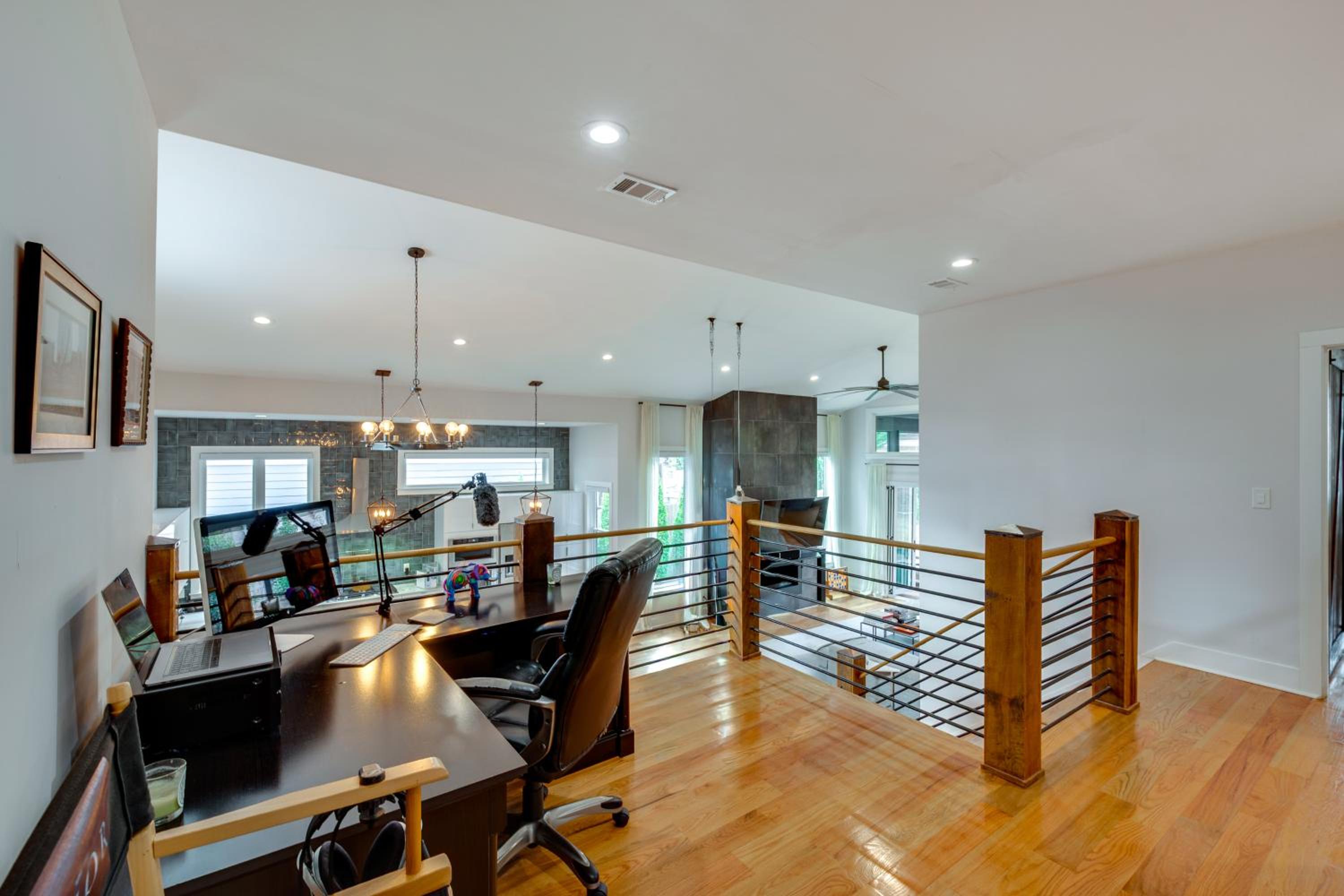 Game Room and Bar Luxe ATL Getaway Near World Cup