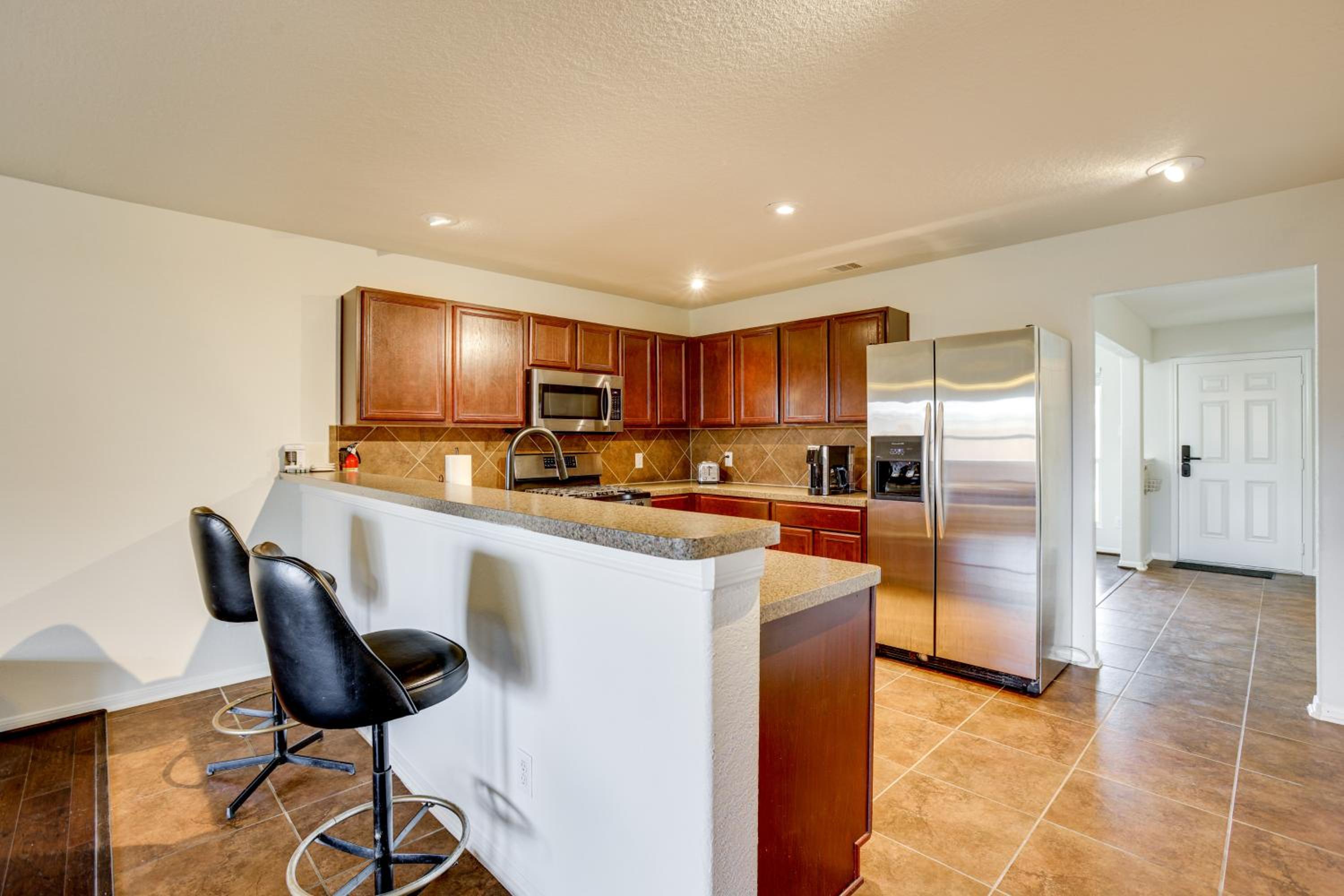 4 Mi to Houston Airport Spacious Home in Humble