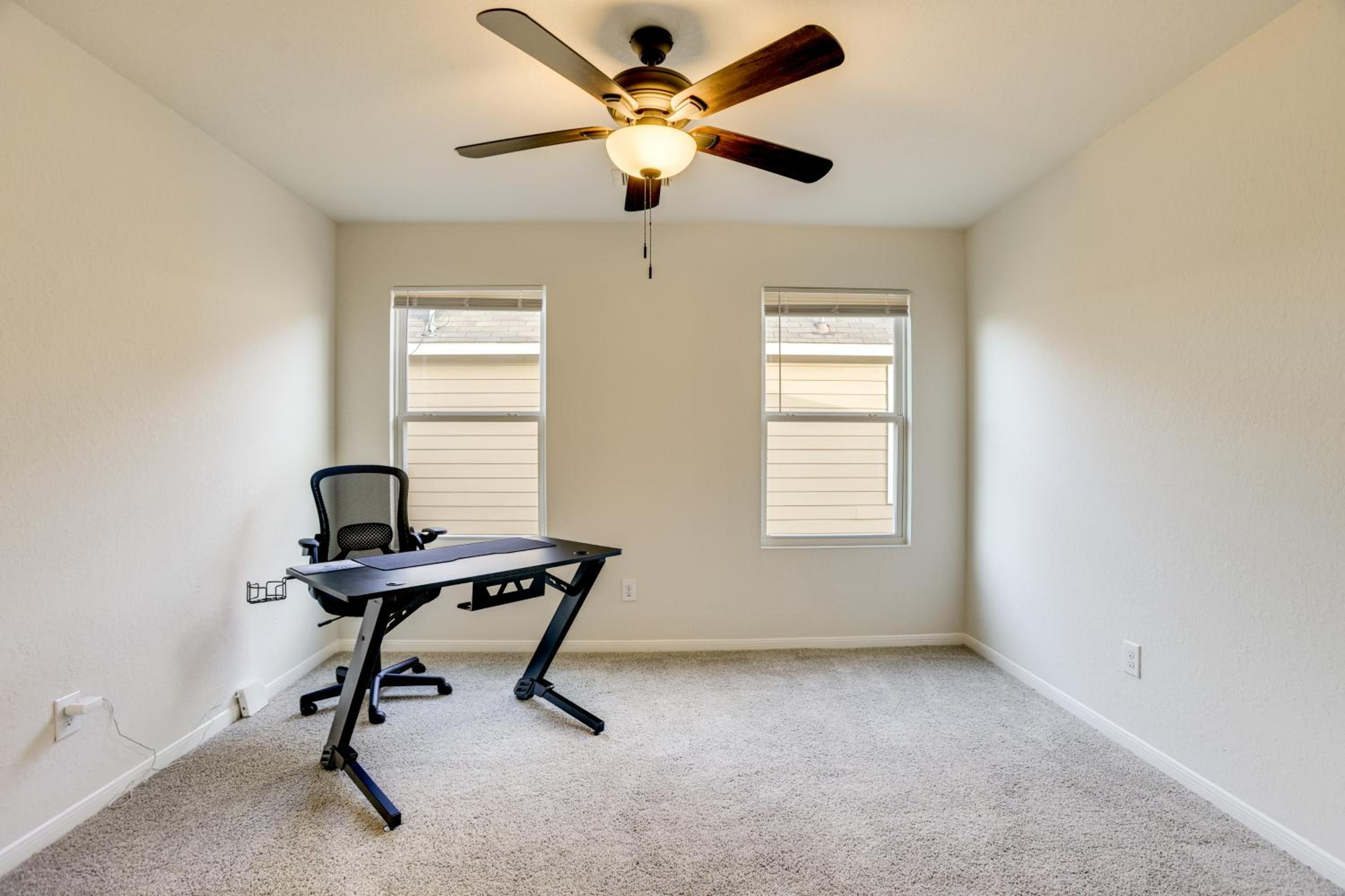 4 Mi to Houston Airport Spacious Home in Humble