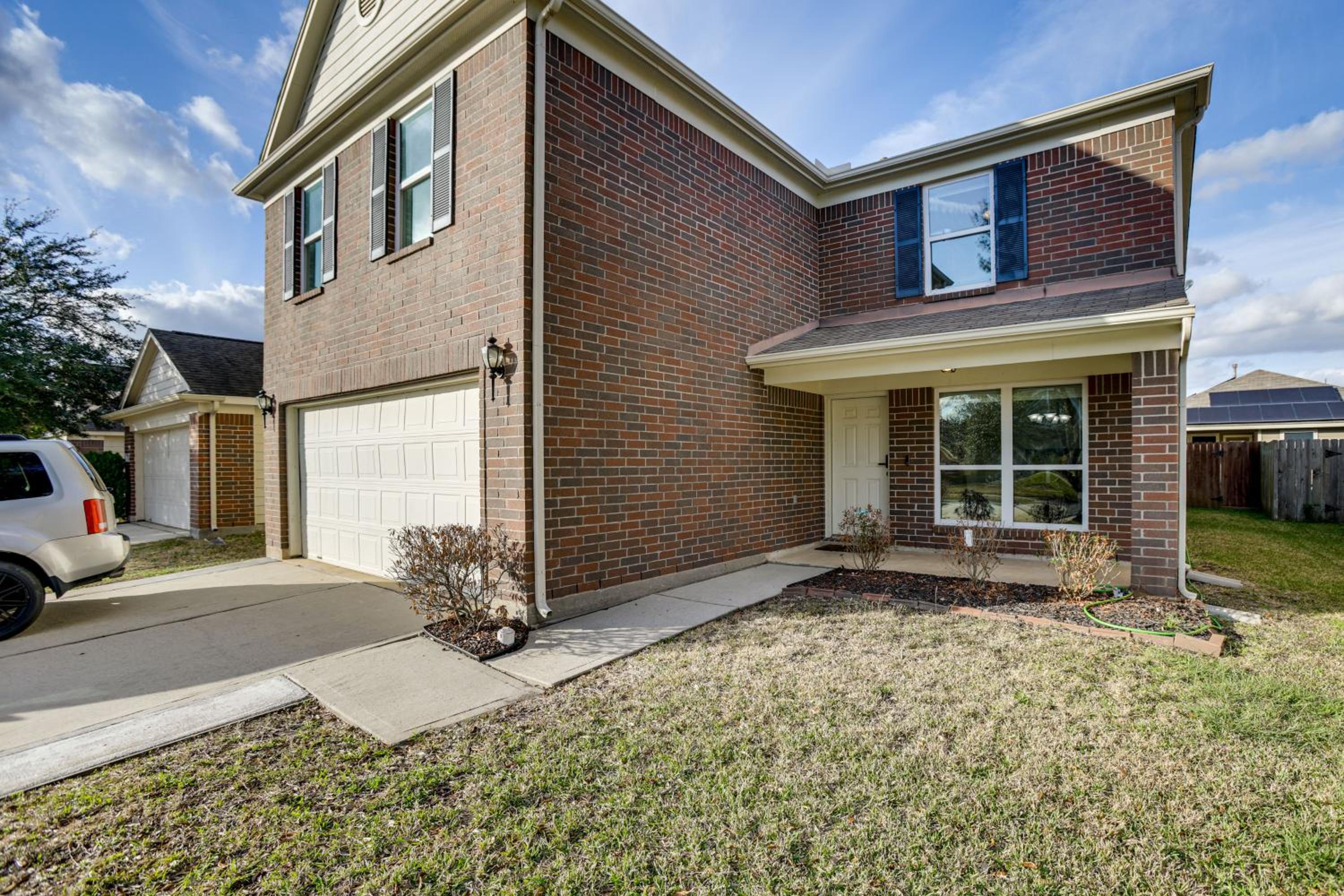 4 Mi to Houston Airport Spacious Home in Humble