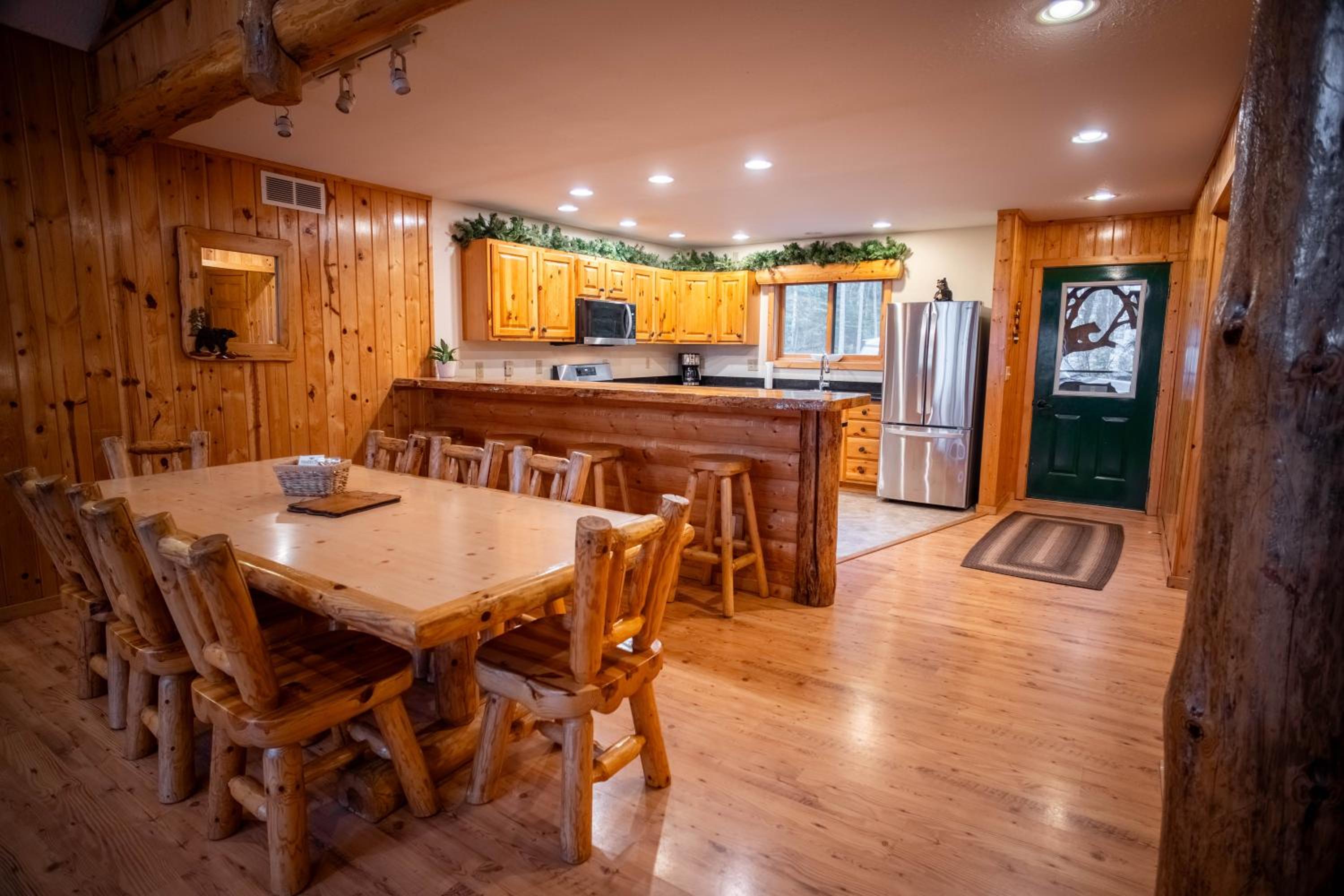 Timber Bay Lodge and Houseboats