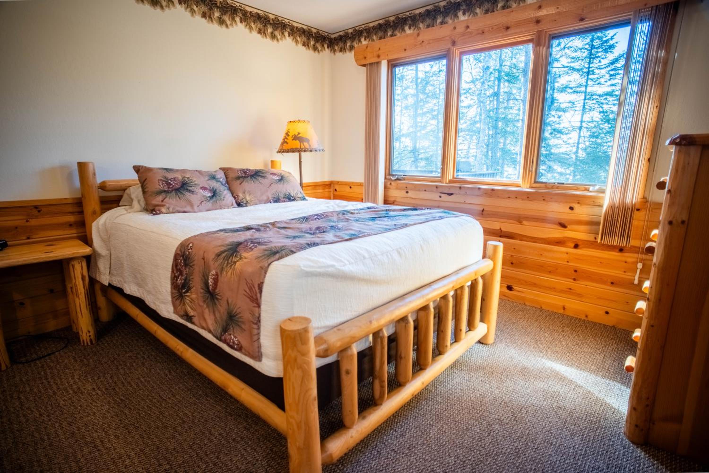 Timber Bay Lodge and Houseboats