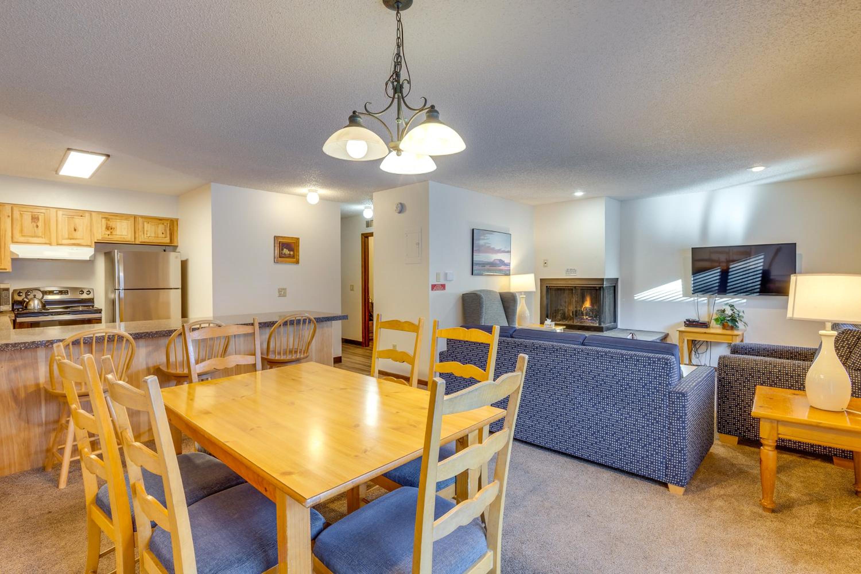 Steps to Free Ski Shuttle! Dtwn Winter Park Condo