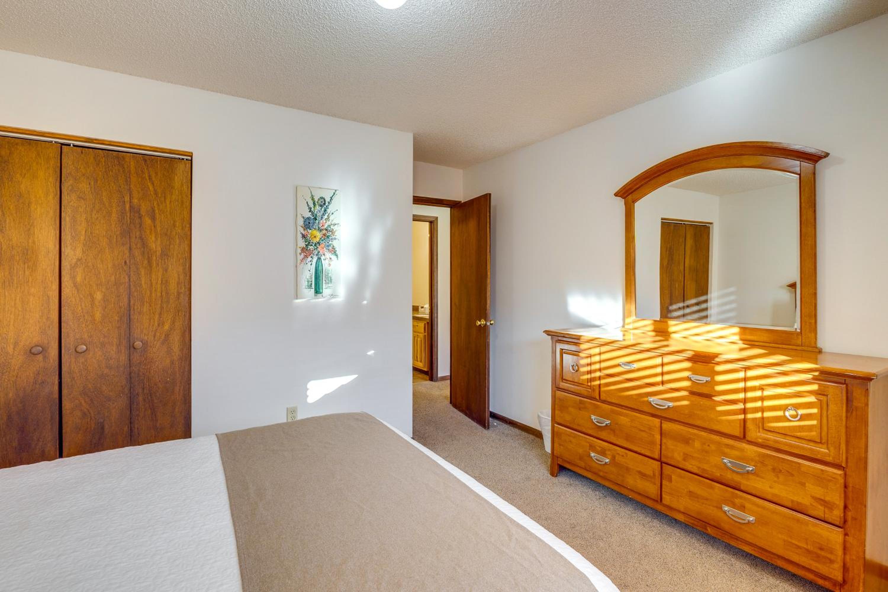 Steps to Free Ski Shuttle! Dtwn Winter Park Condo
