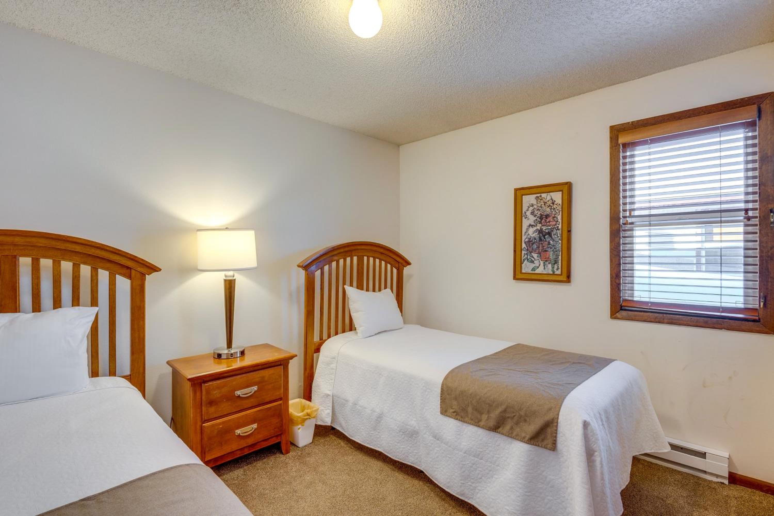 Steps to Free Ski Shuttle! Dtwn Winter Park Condo