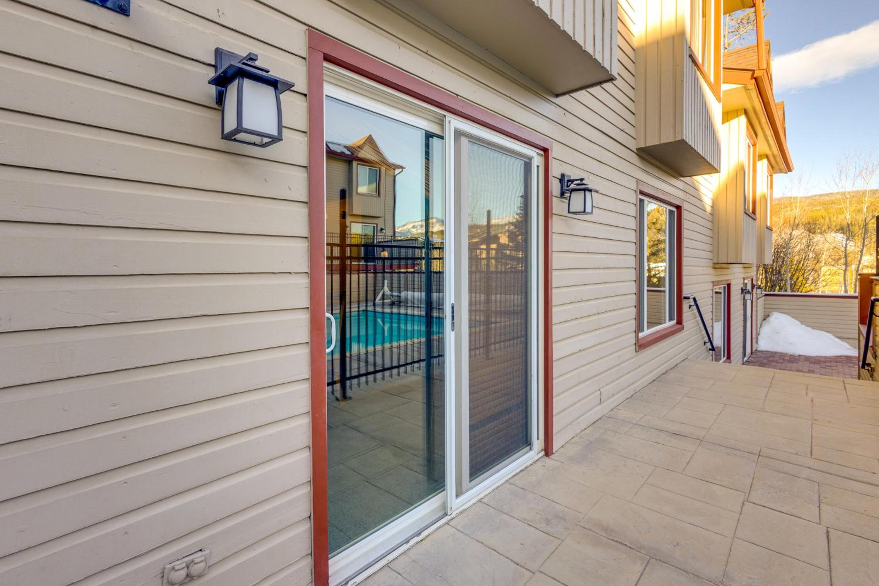 Steps to Free Ski Shuttle! Dtwn Winter Park Condo